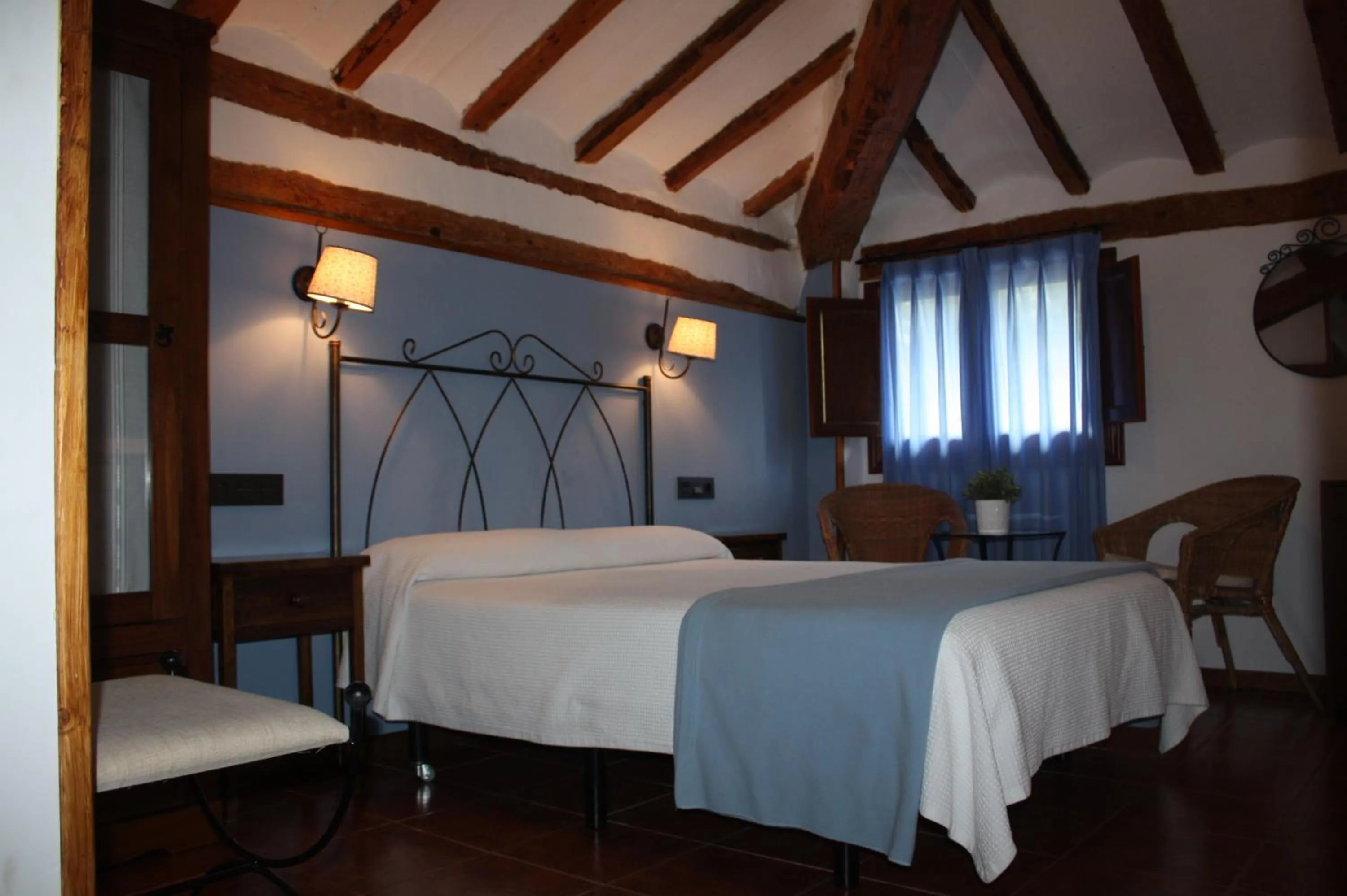 Photo of the whole room, Bed in Hotel Mesón del Gallo