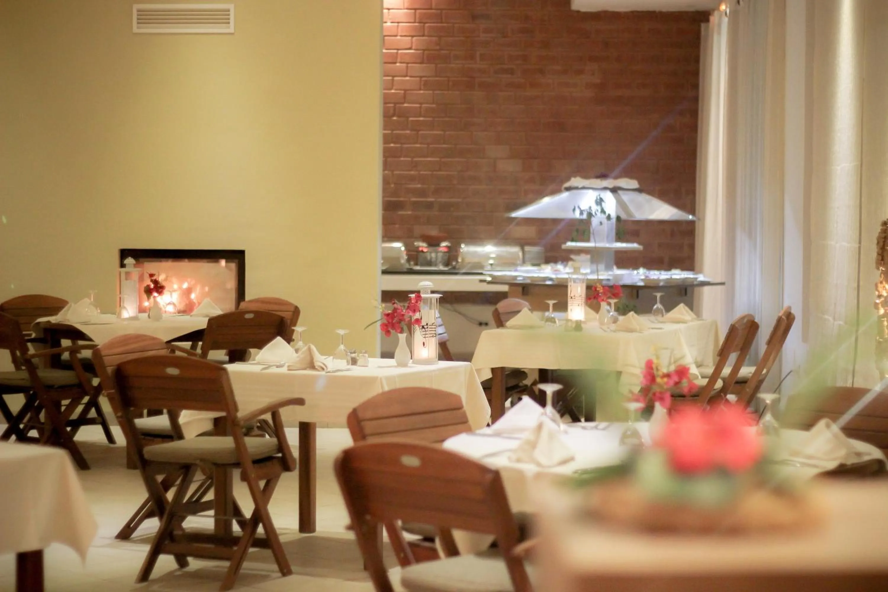 Restaurant/places to eat in Les Jardins de Toumana