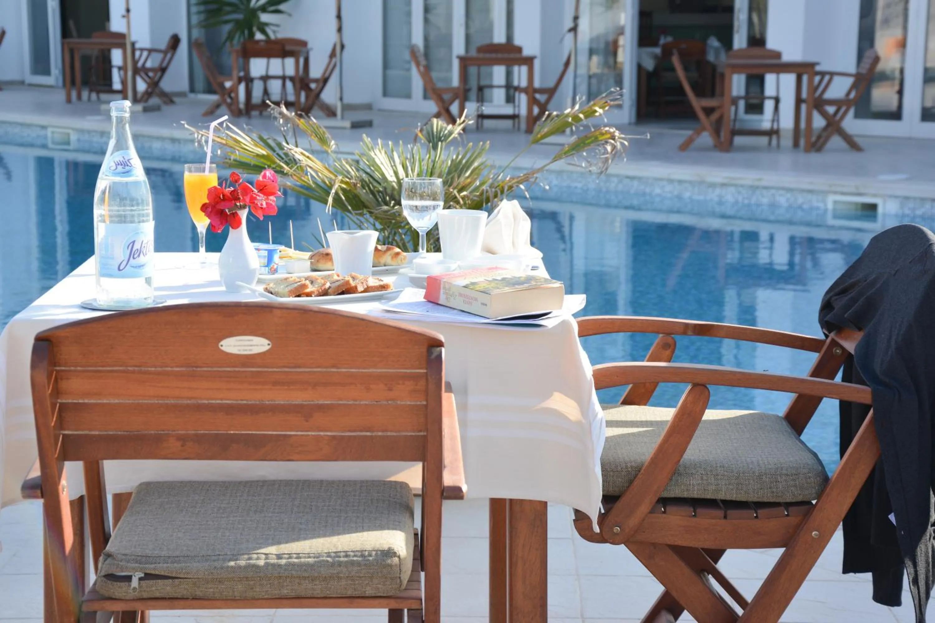 Food in Les Jardins de Toumana