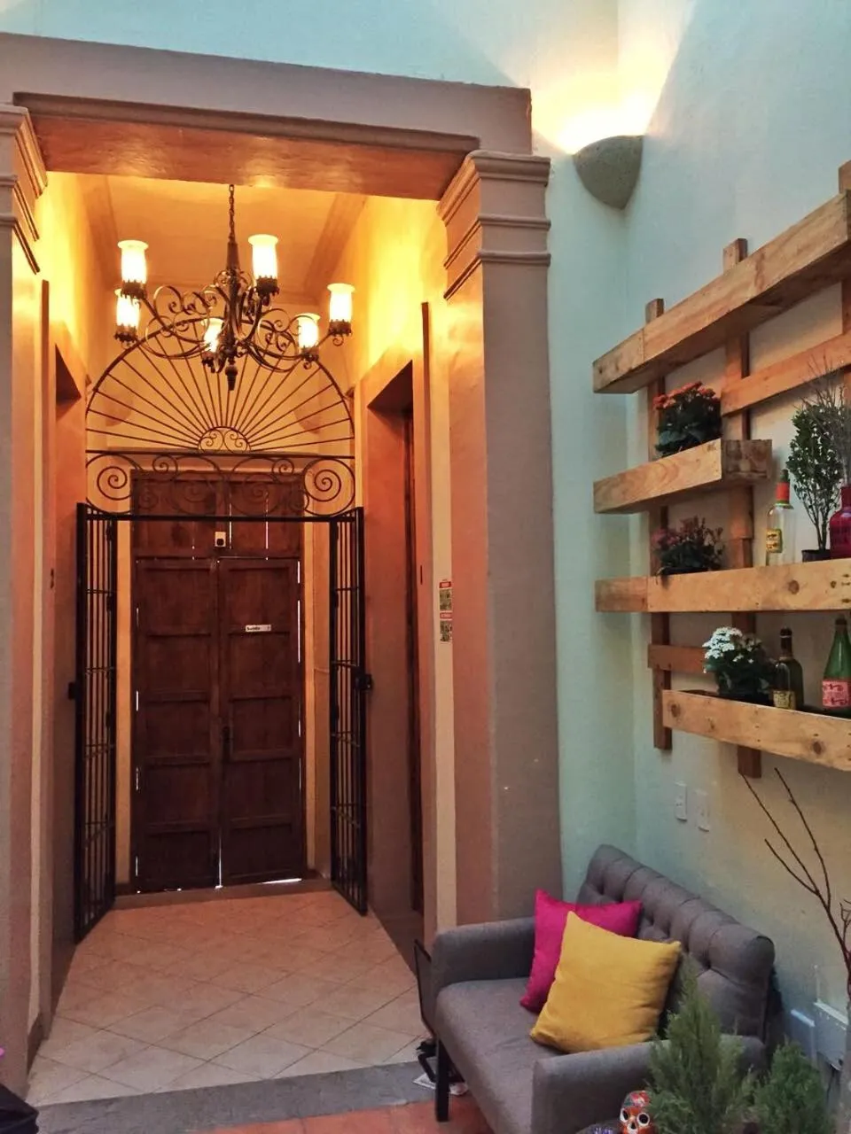 Communal lounge/ TV room in Maria Bonita