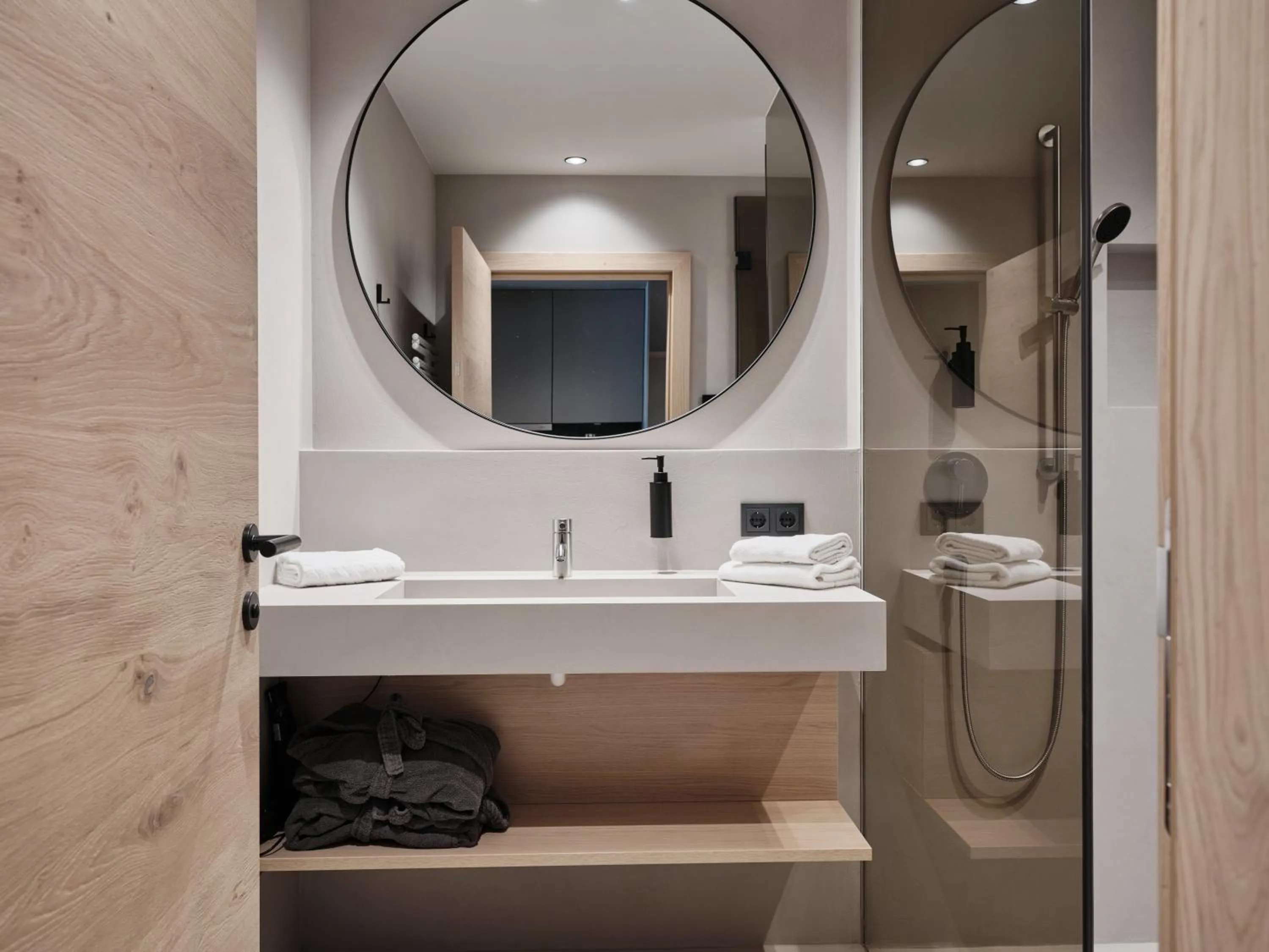 Bathroom in Hotel Garni Pinzgau, Fabian Hüttl