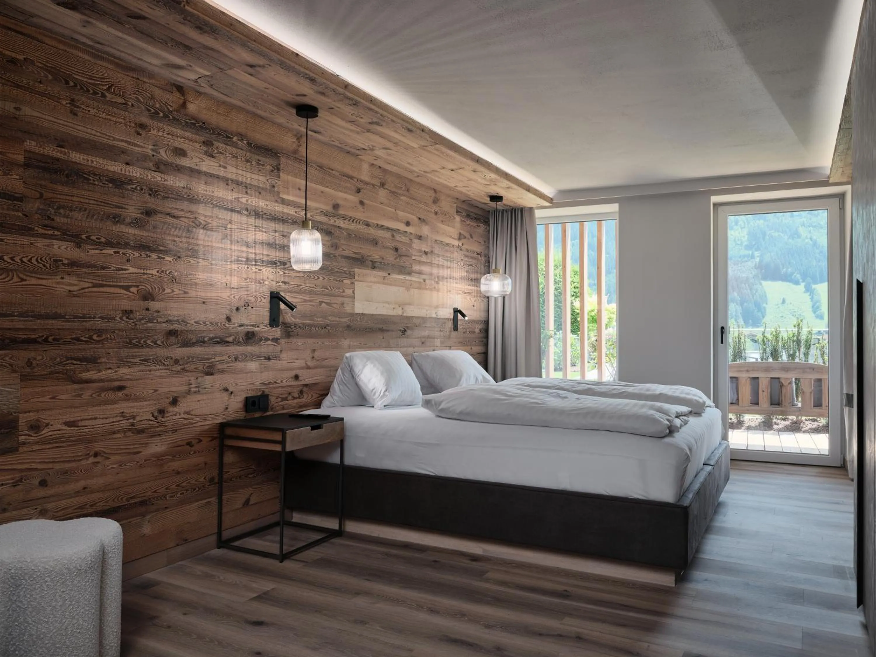 Bedroom, Bed in Hotel Garni Pinzgau, Fabian Hüttl