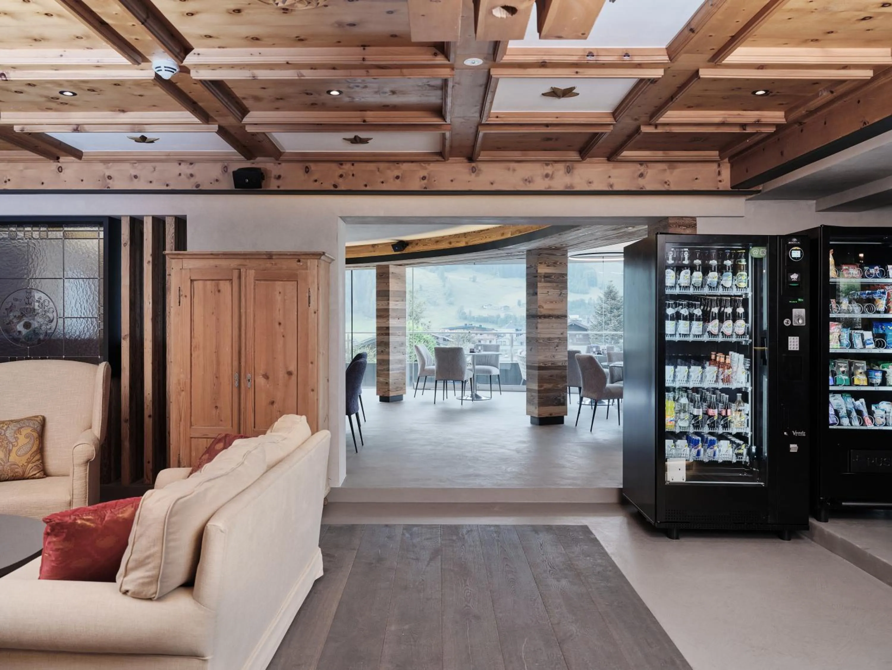 Lounge or bar in Hotel Garni Pinzgau, Fabian Hüttl