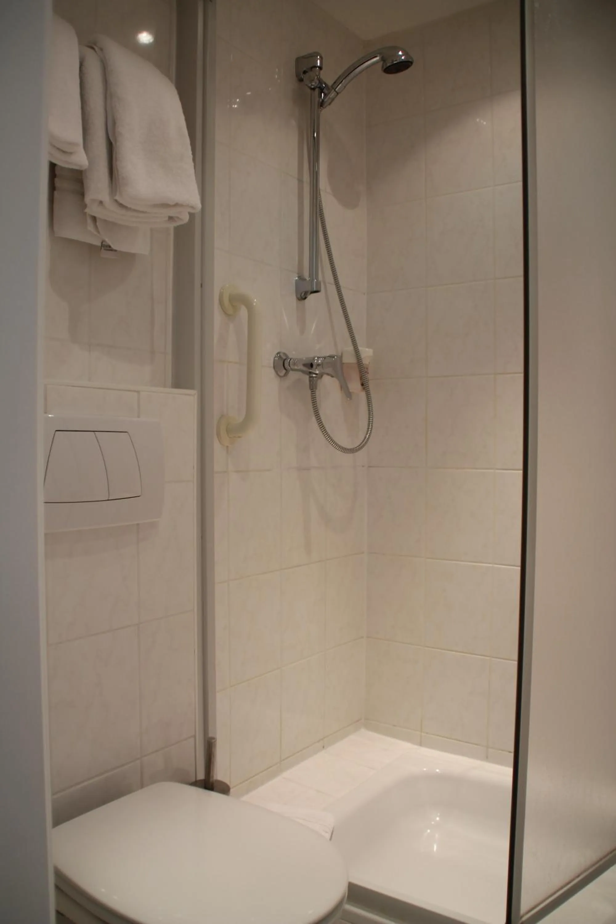 Photo of the whole room in RIESENjunior Hanau by Trip Inn