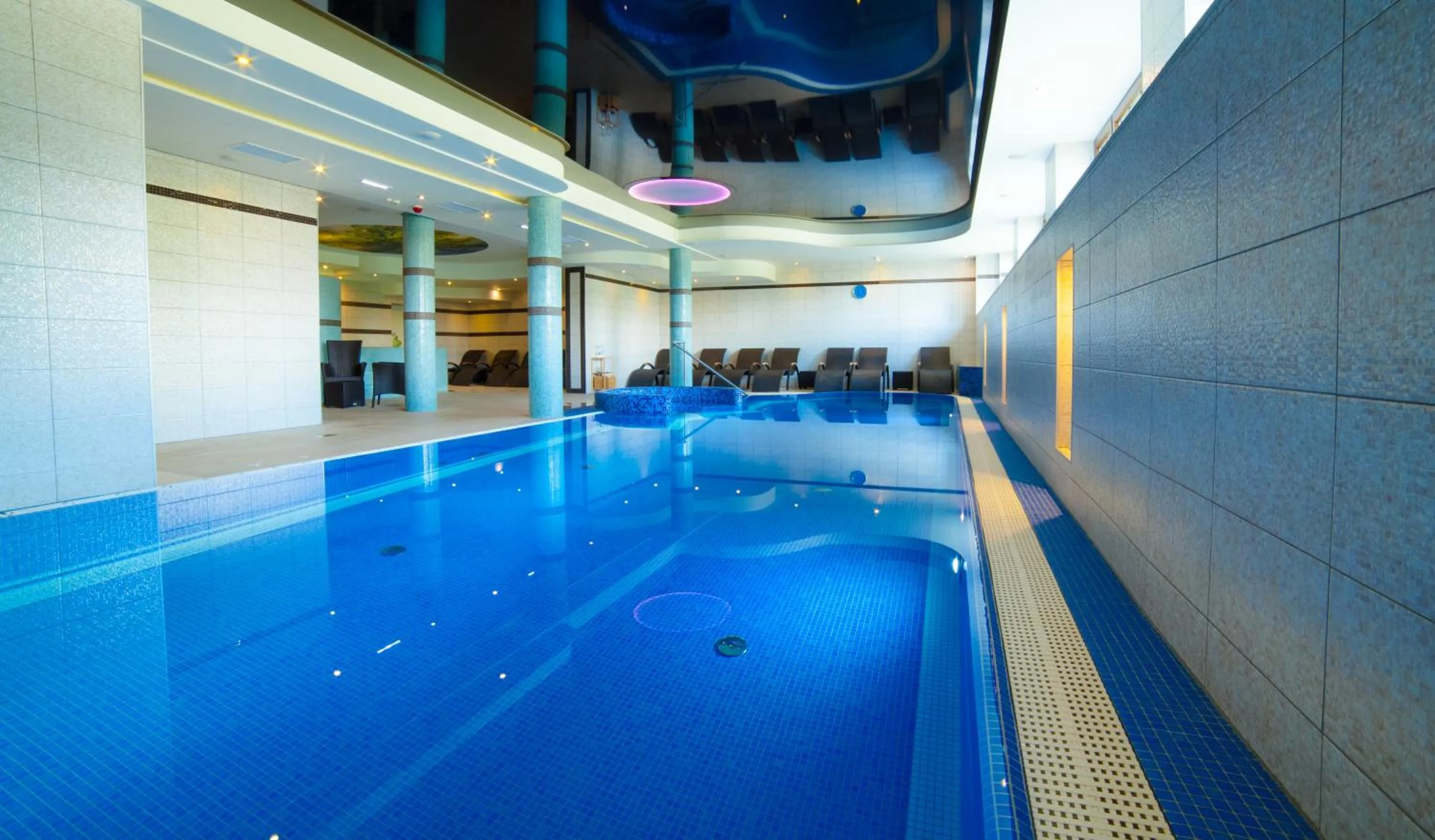 Swimming pool in Greno Hotel & Spa