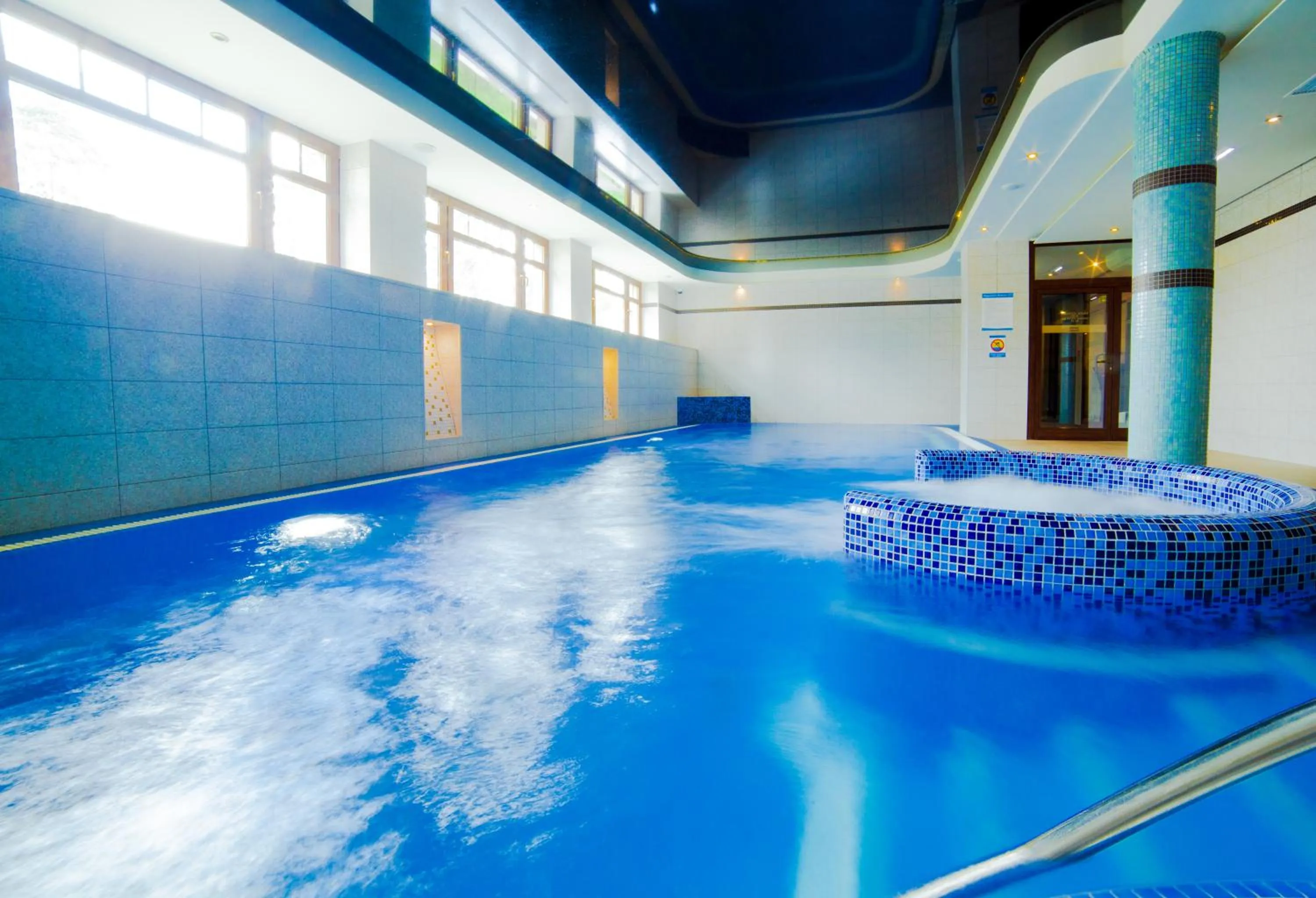 Swimming pool in Greno Hotel & Spa