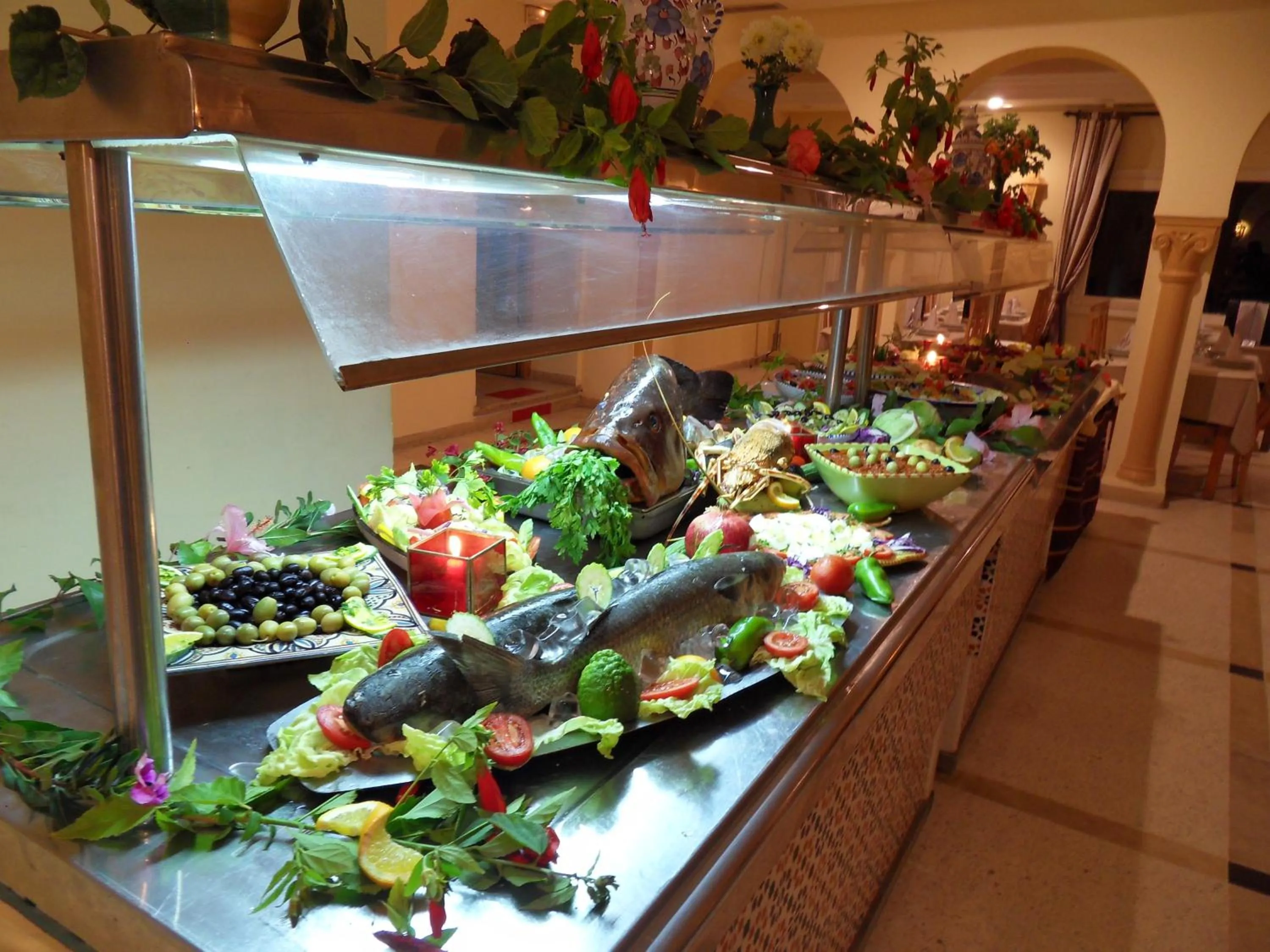 Food in Hôtel LES MIMOSAS TABARKA