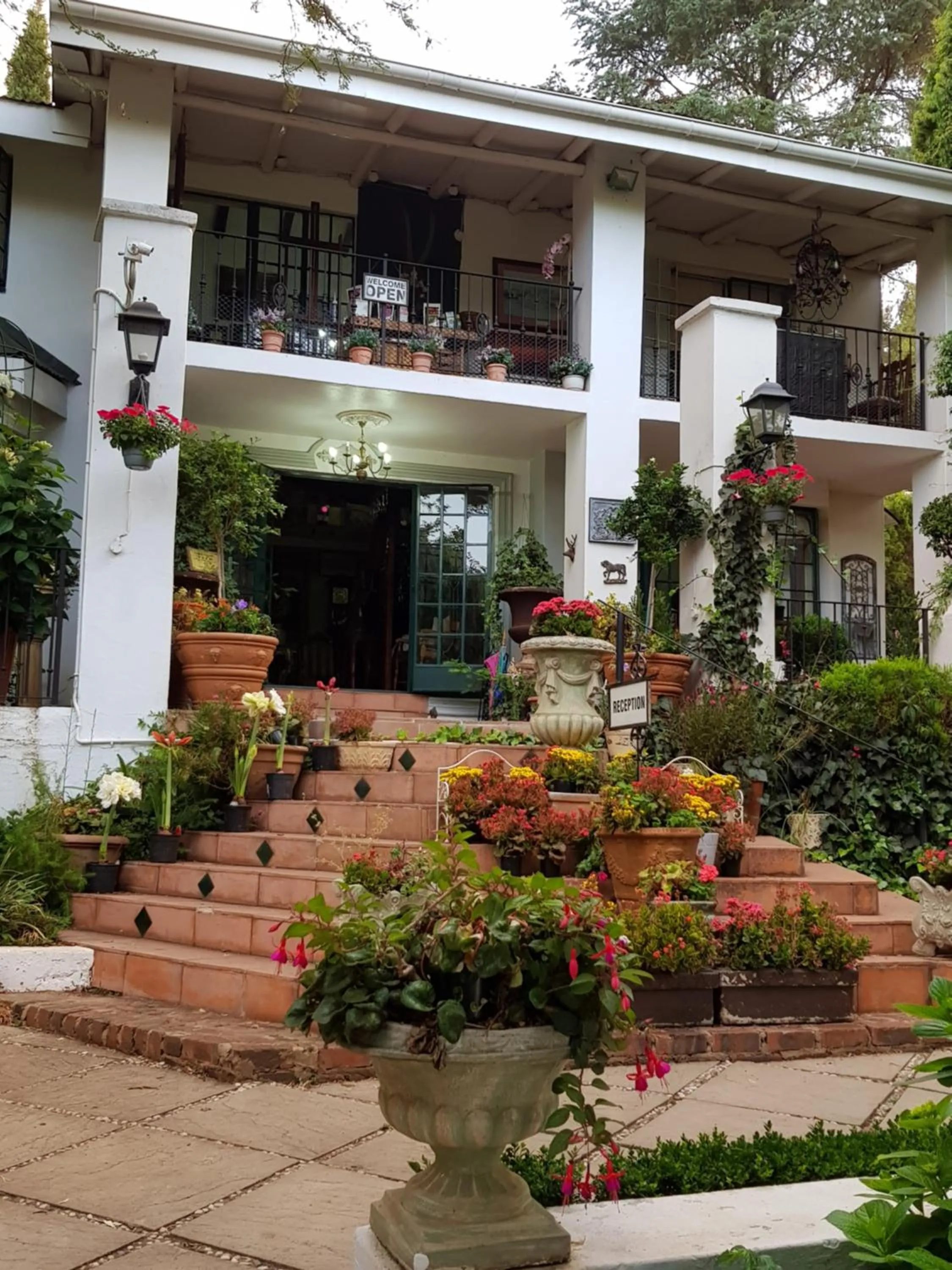 Facade/entrance in Pheasant Hill Bed and Breakfast