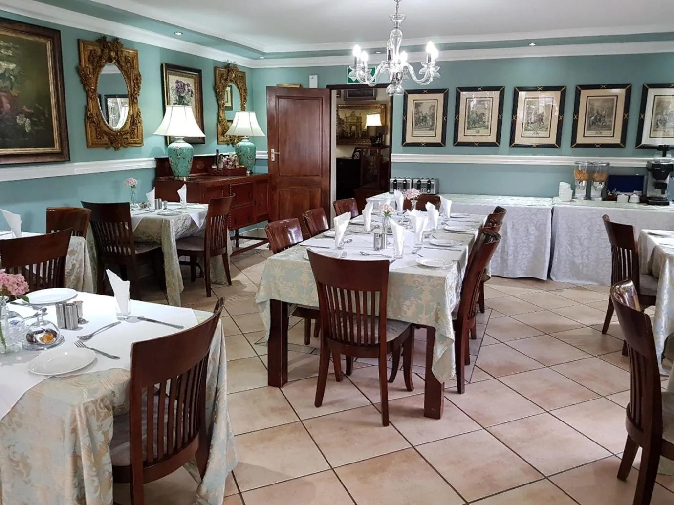 Restaurant/places to eat in Pheasant Hill Bed and Breakfast