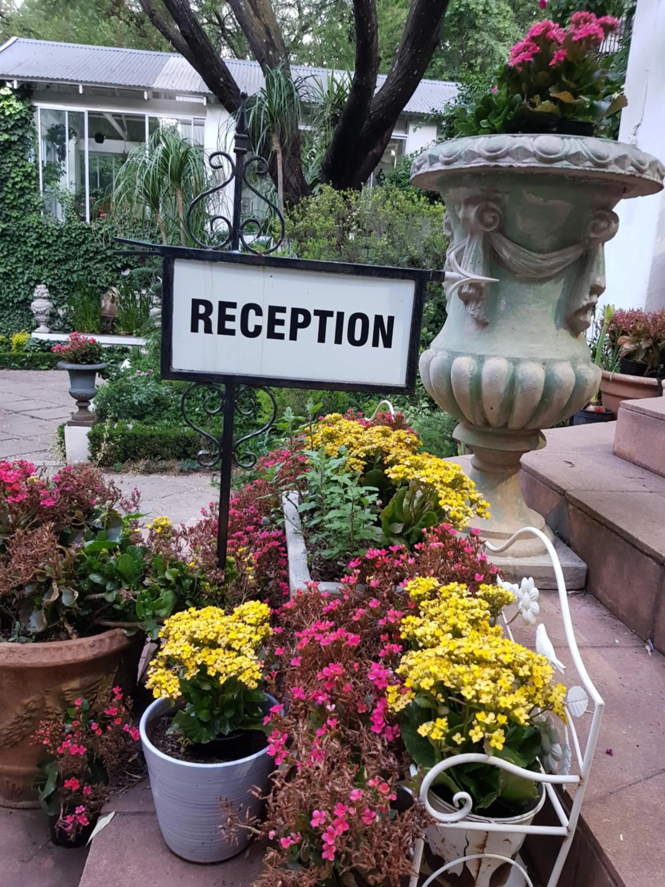 Garden in Pheasant Hill Bed and Breakfast