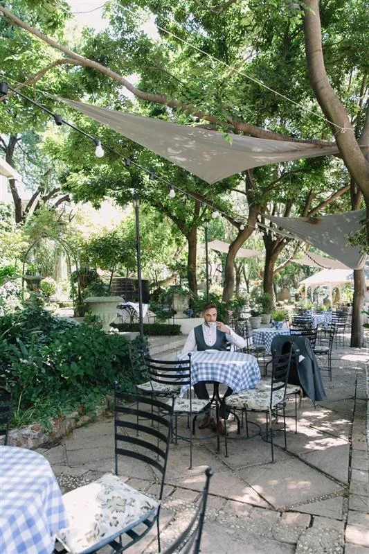 Restaurant/places to eat in Pheasant Hill Bed and Breakfast