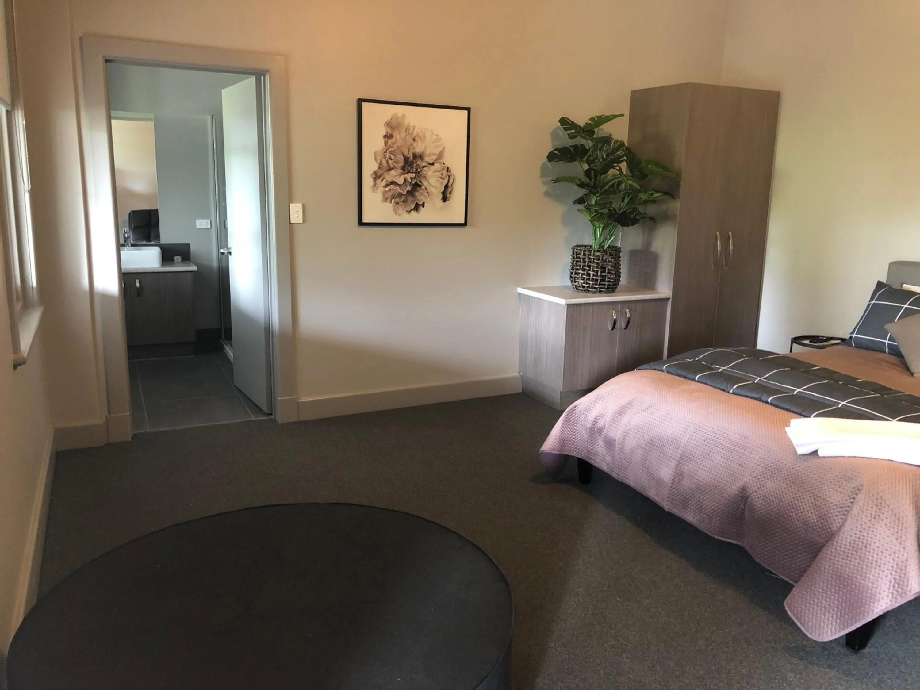 Bed in The Royal Hotel, Drouin