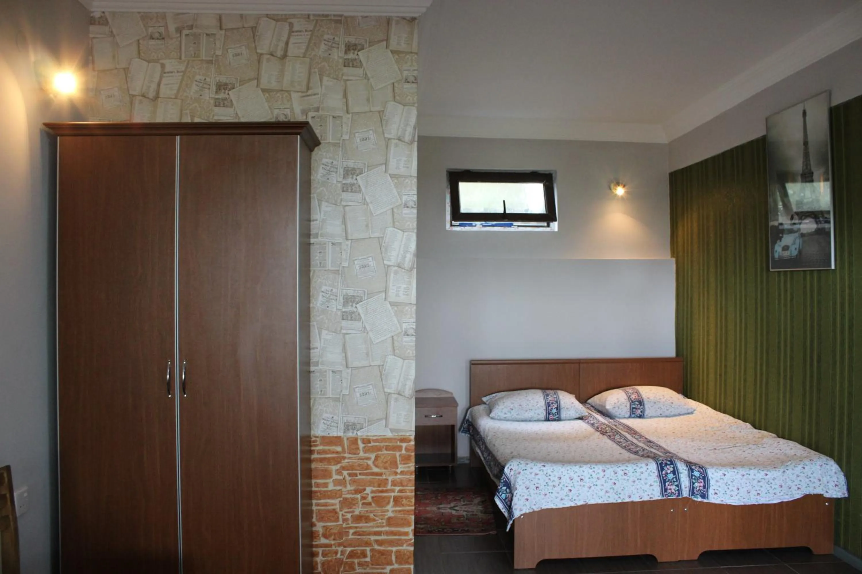 Decorative detail, Bed in TJ Guest House