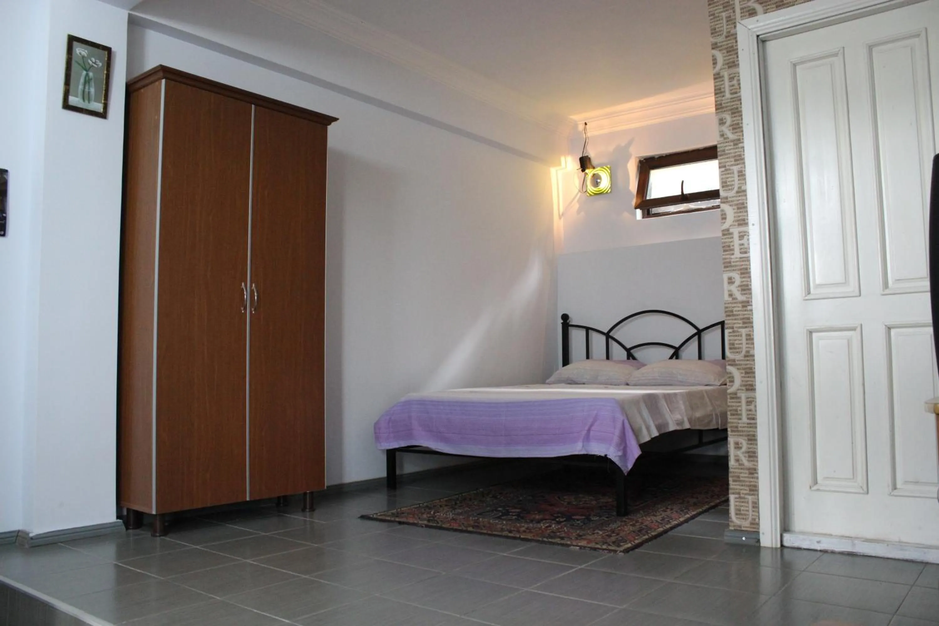 Decorative detail, Bed in TJ Guest House