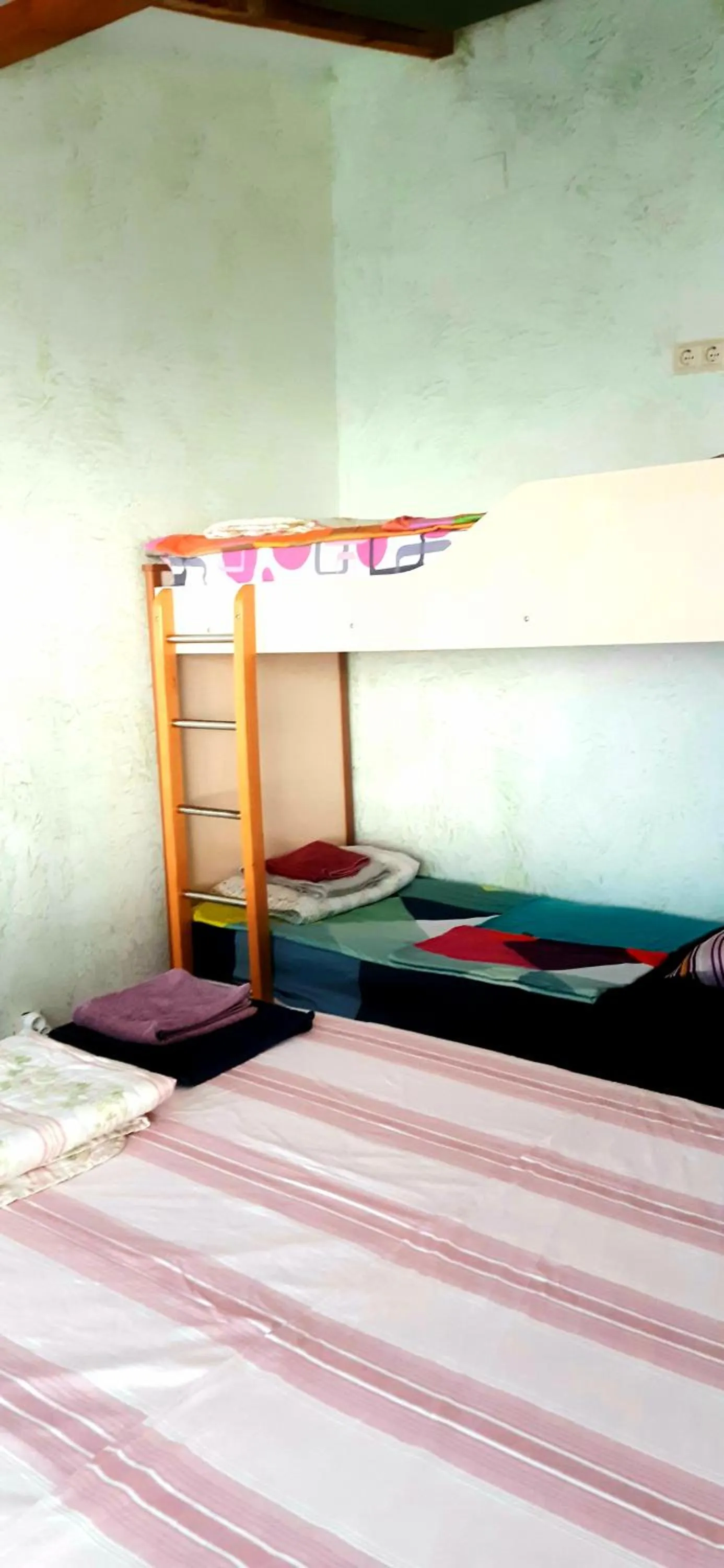 bunk bed, Bed in TJ Guest House