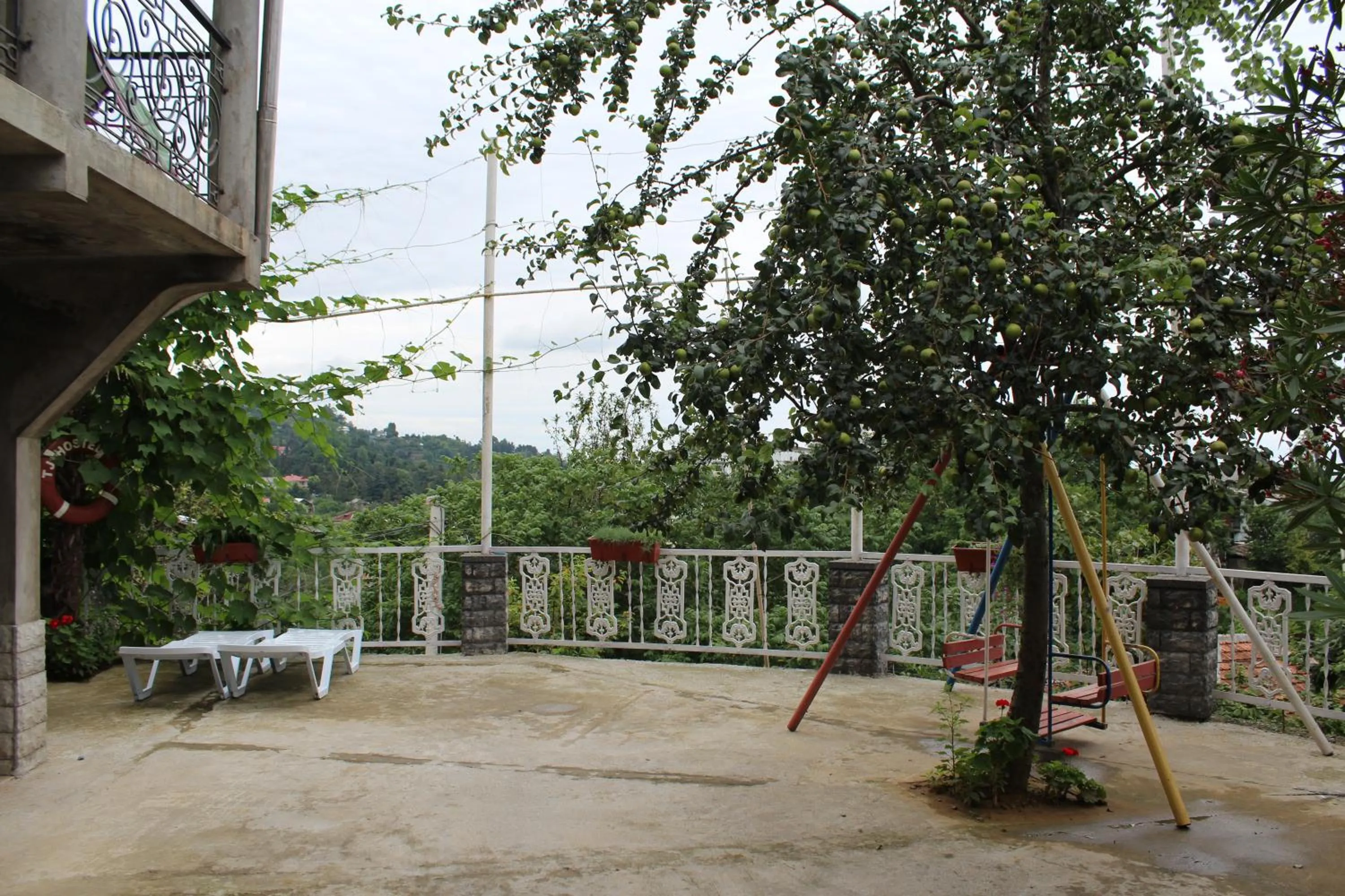 Area and facilities in TJ Guest House