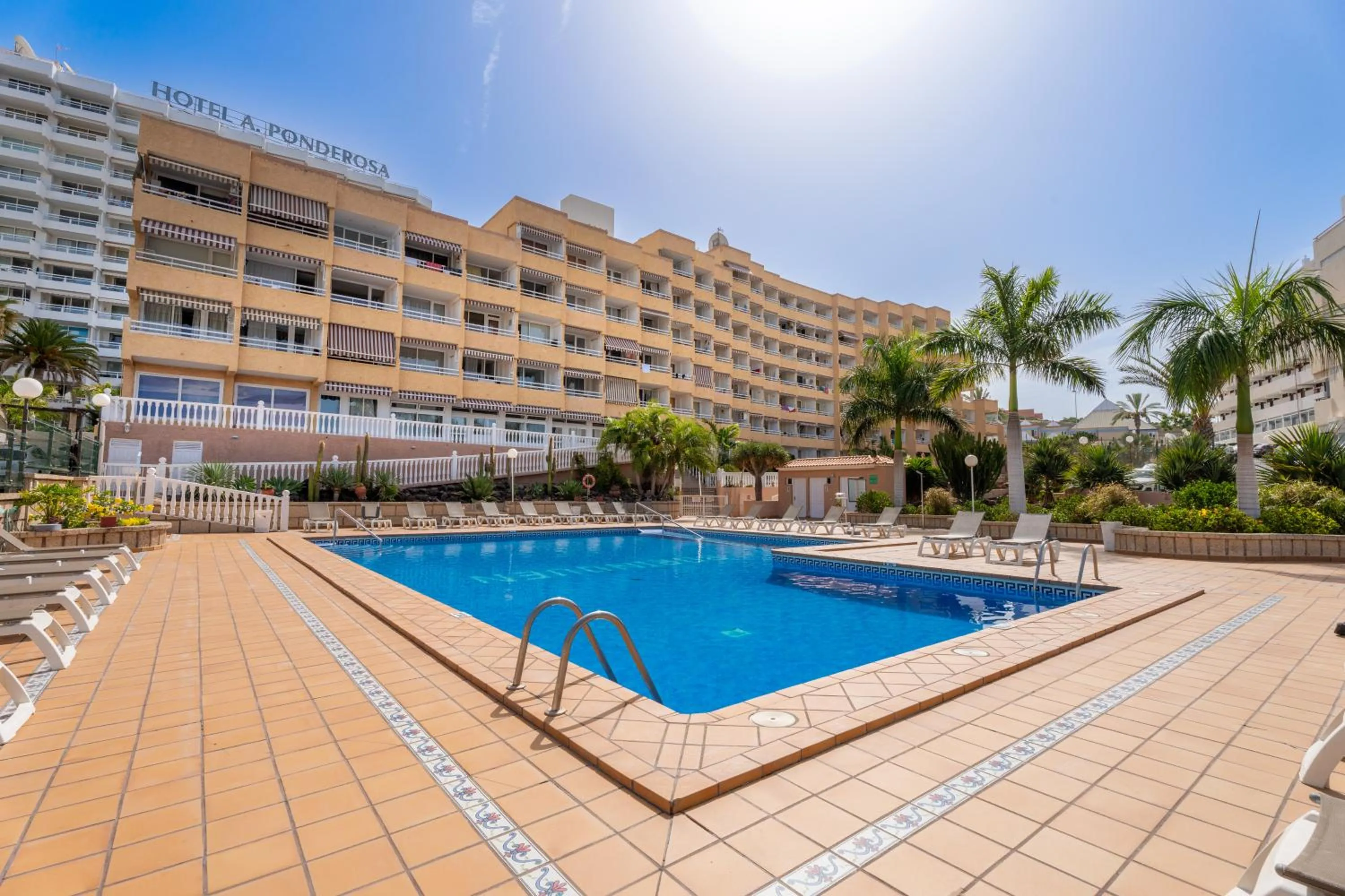 Property building in Apartamentos Borinquen