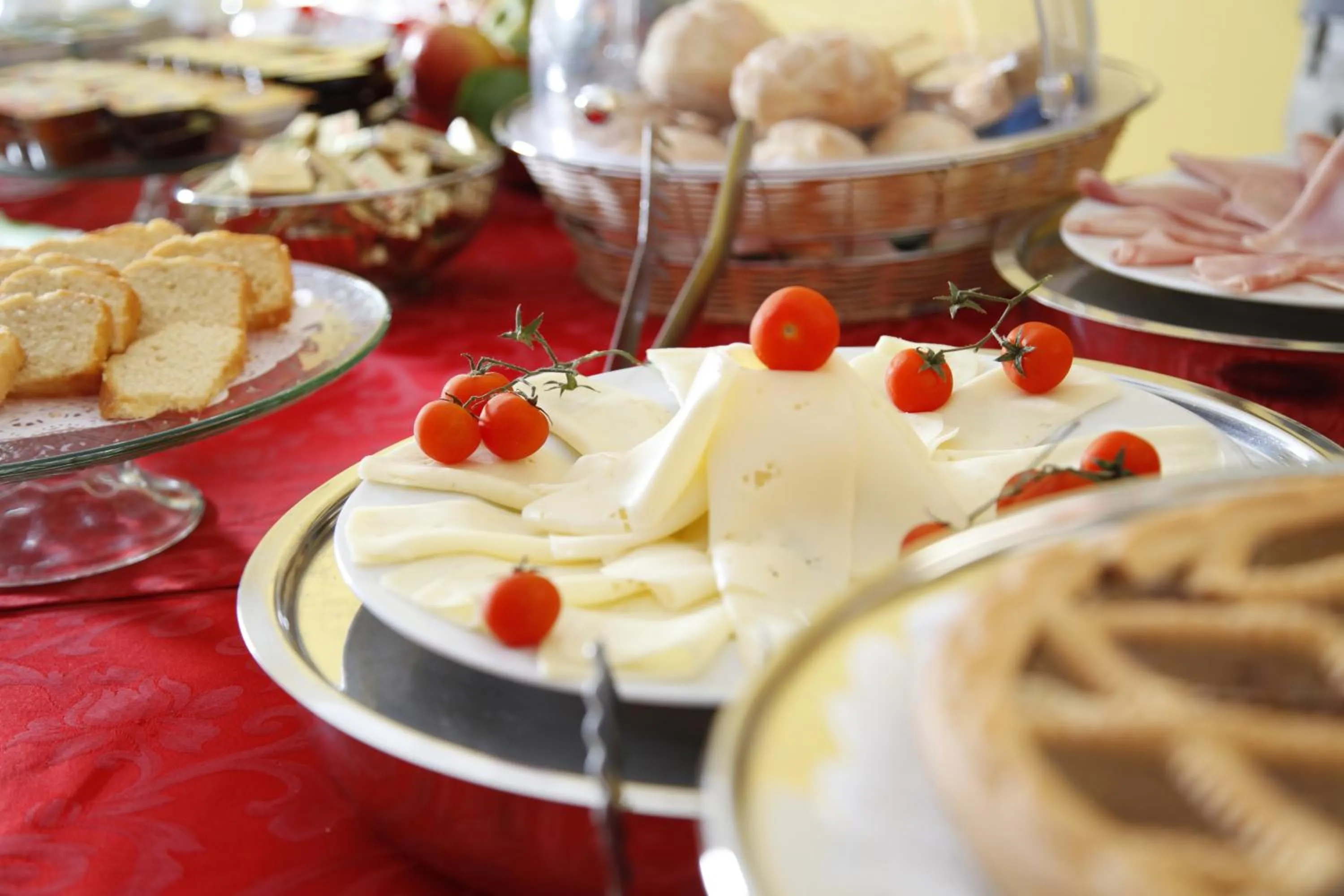 Food in Diana Inn Accommodations