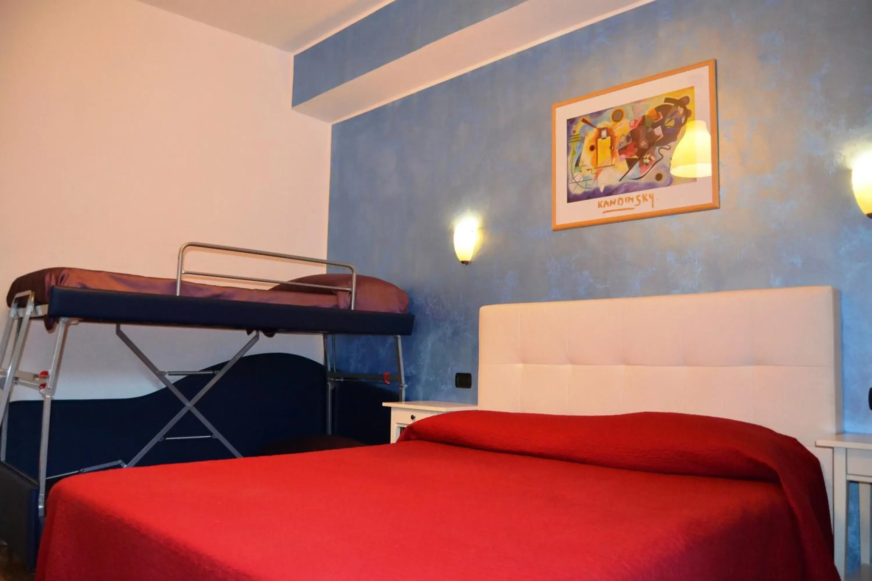 Quadruple Room in Diana Inn Accommodations Quadruple Room in Diana Inn Accommodations