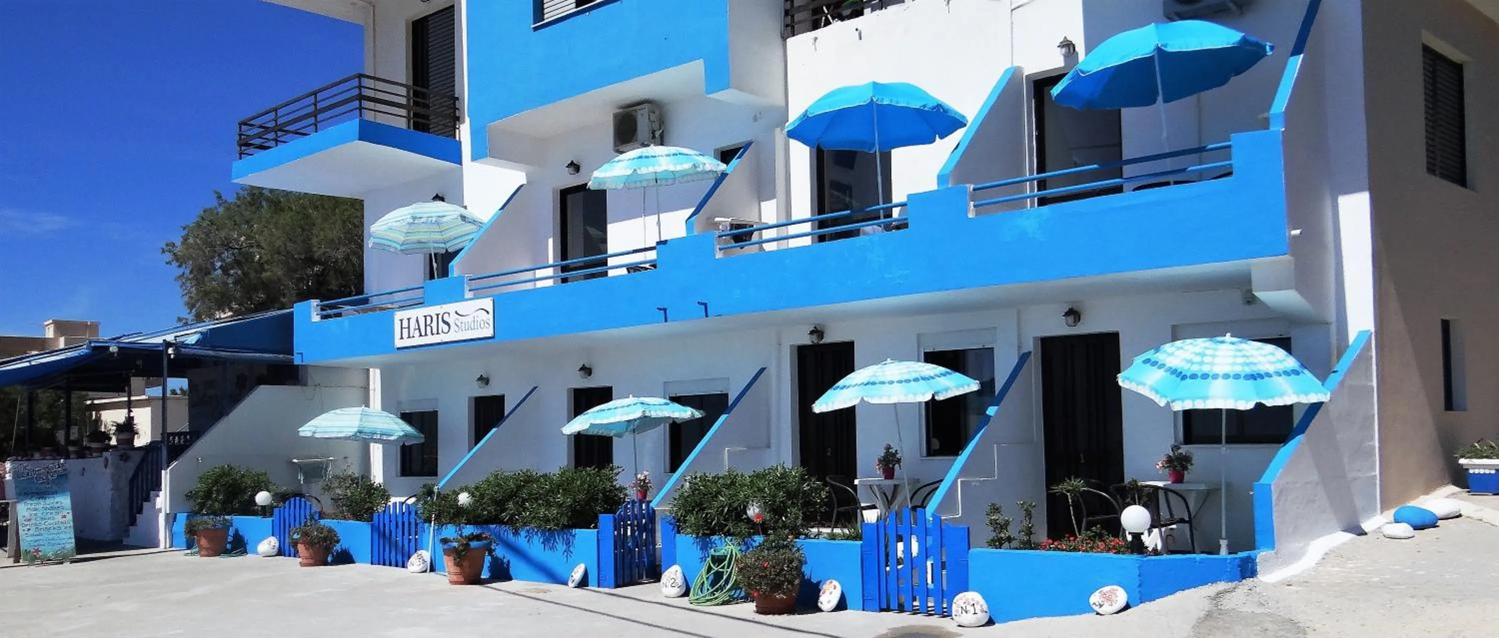 Property building in Haris Studios