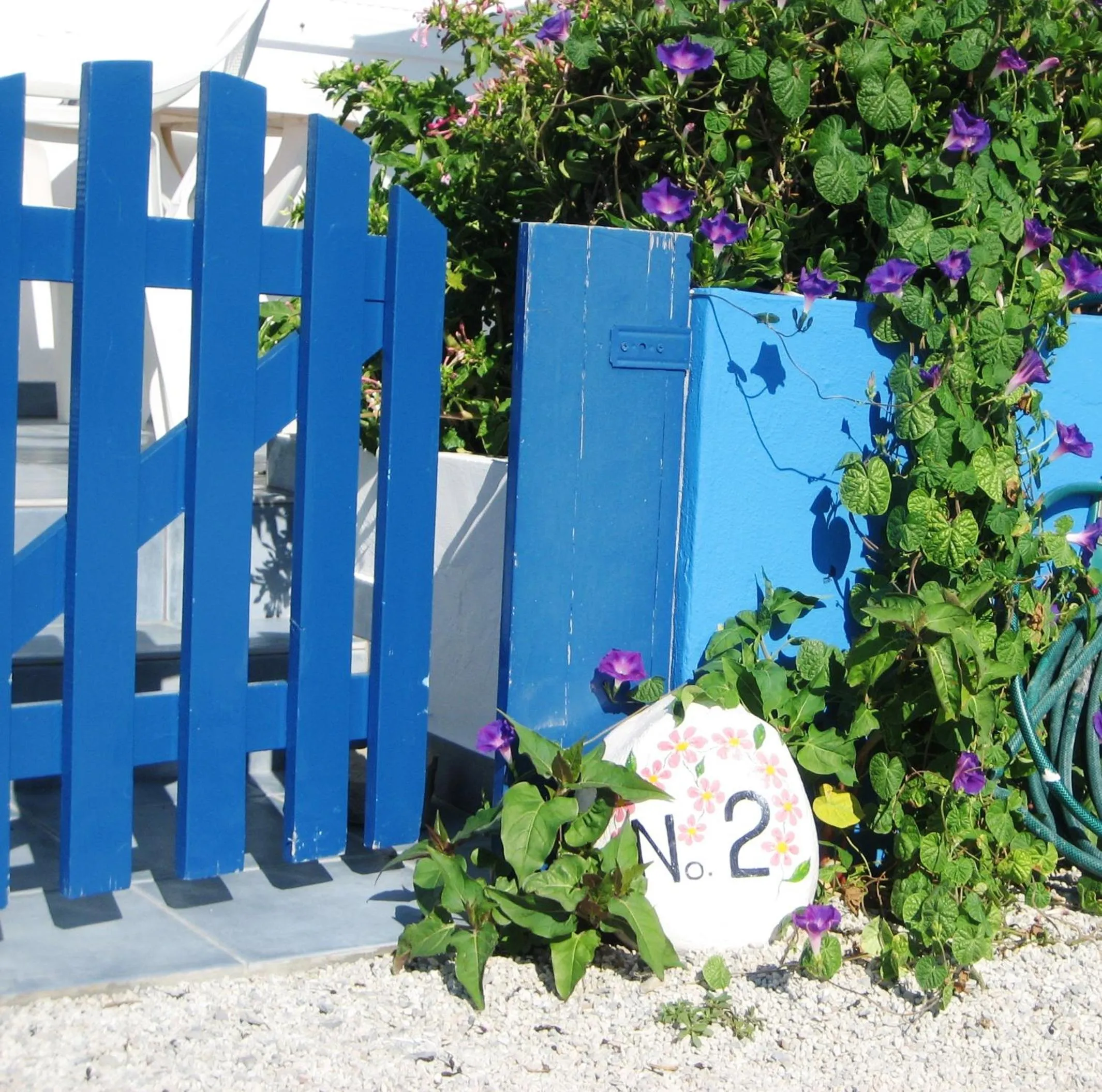 Facade/entrance in Haris Studios