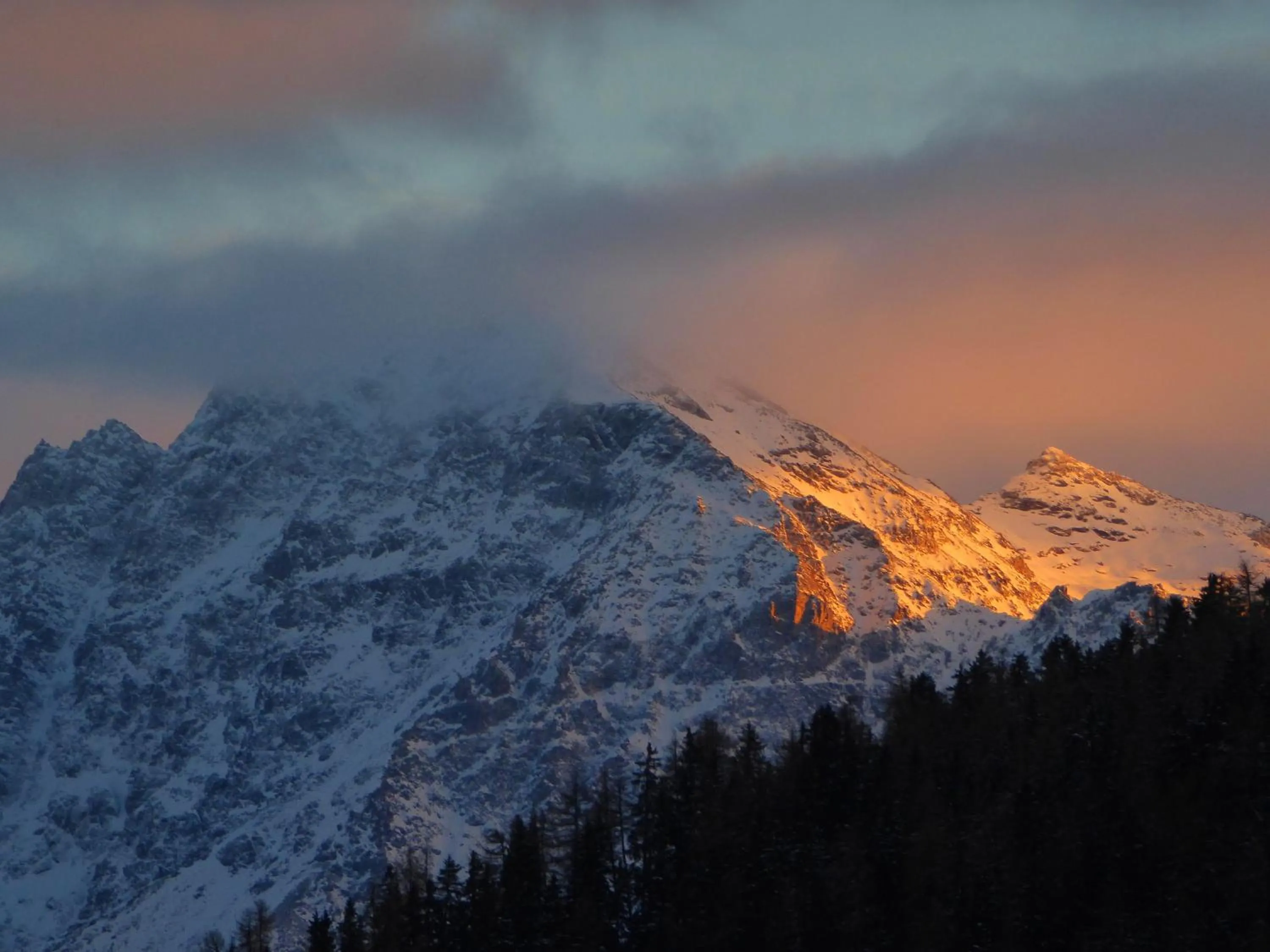 Skiing in Hotel Edelweiss