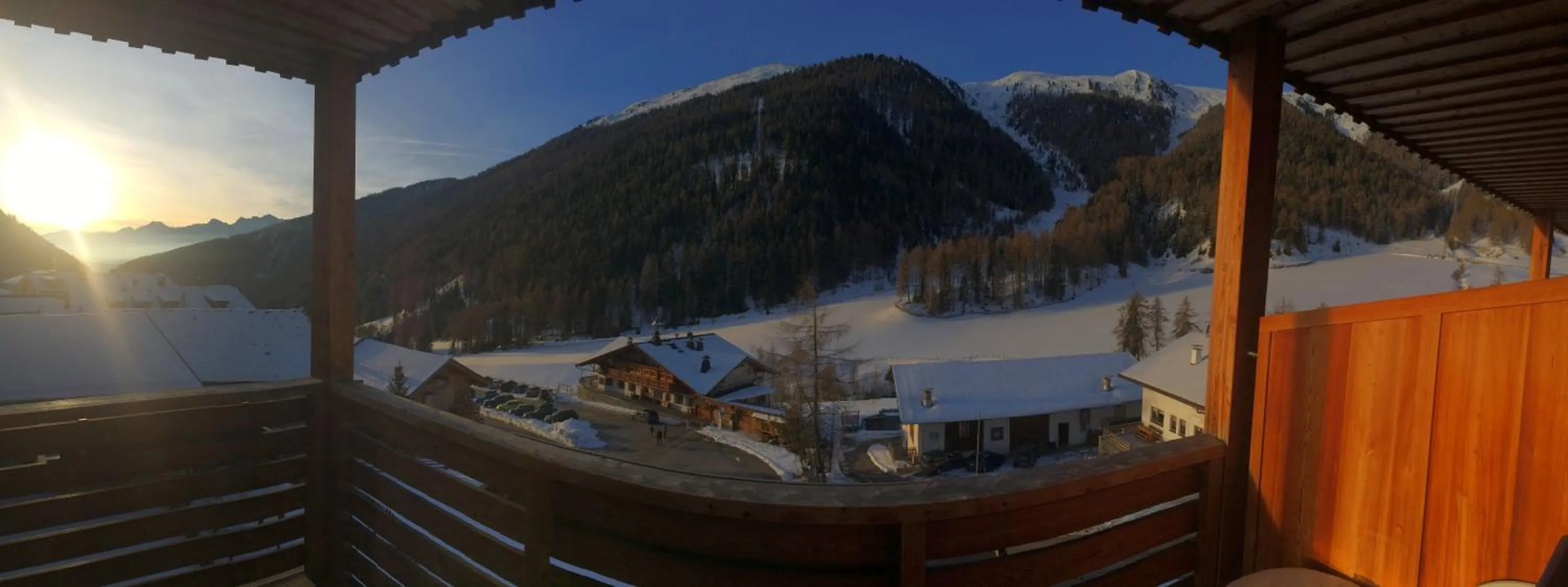 Skiing in Hotel Edelweiss