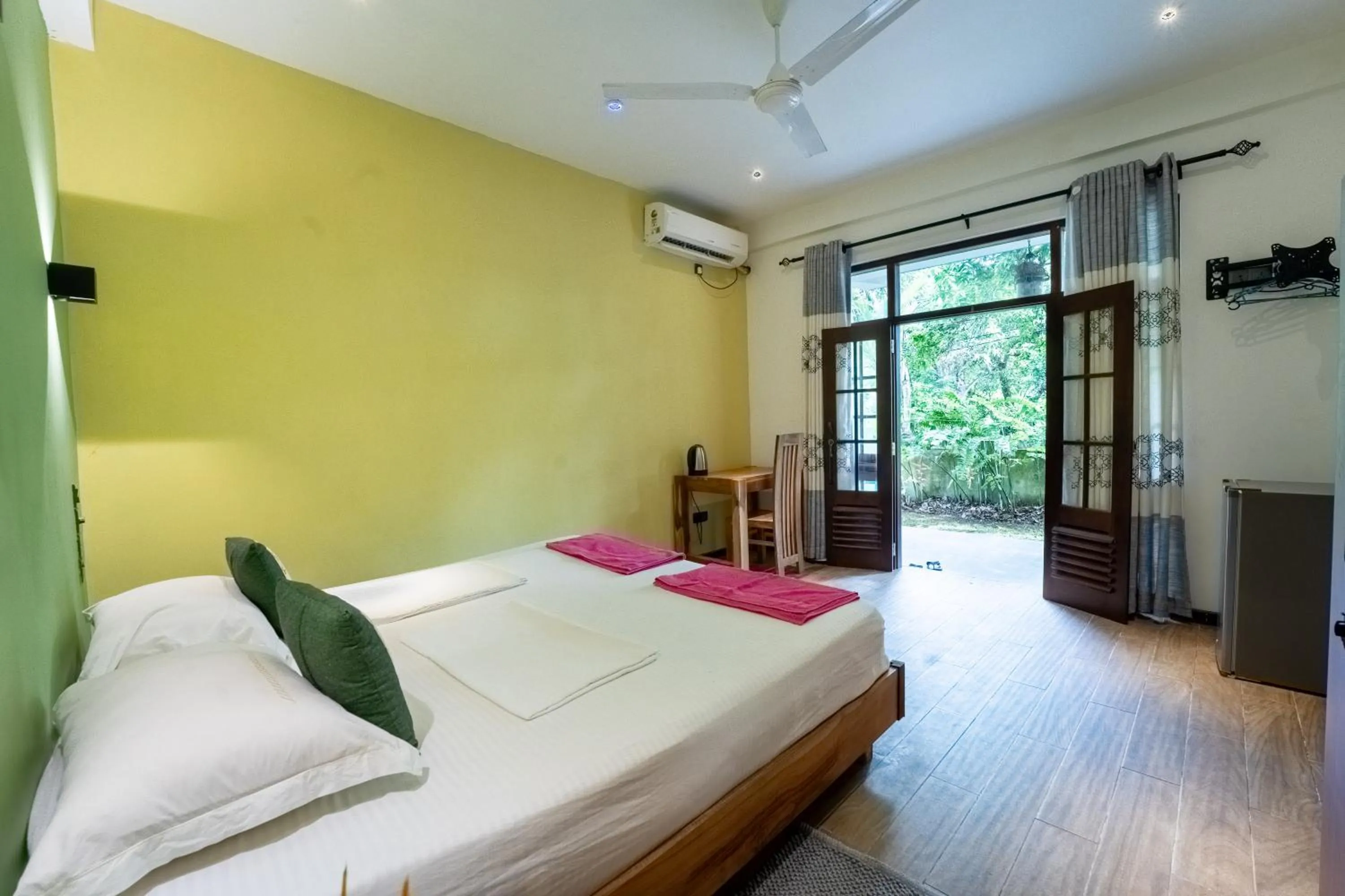Bed in Rawanaz