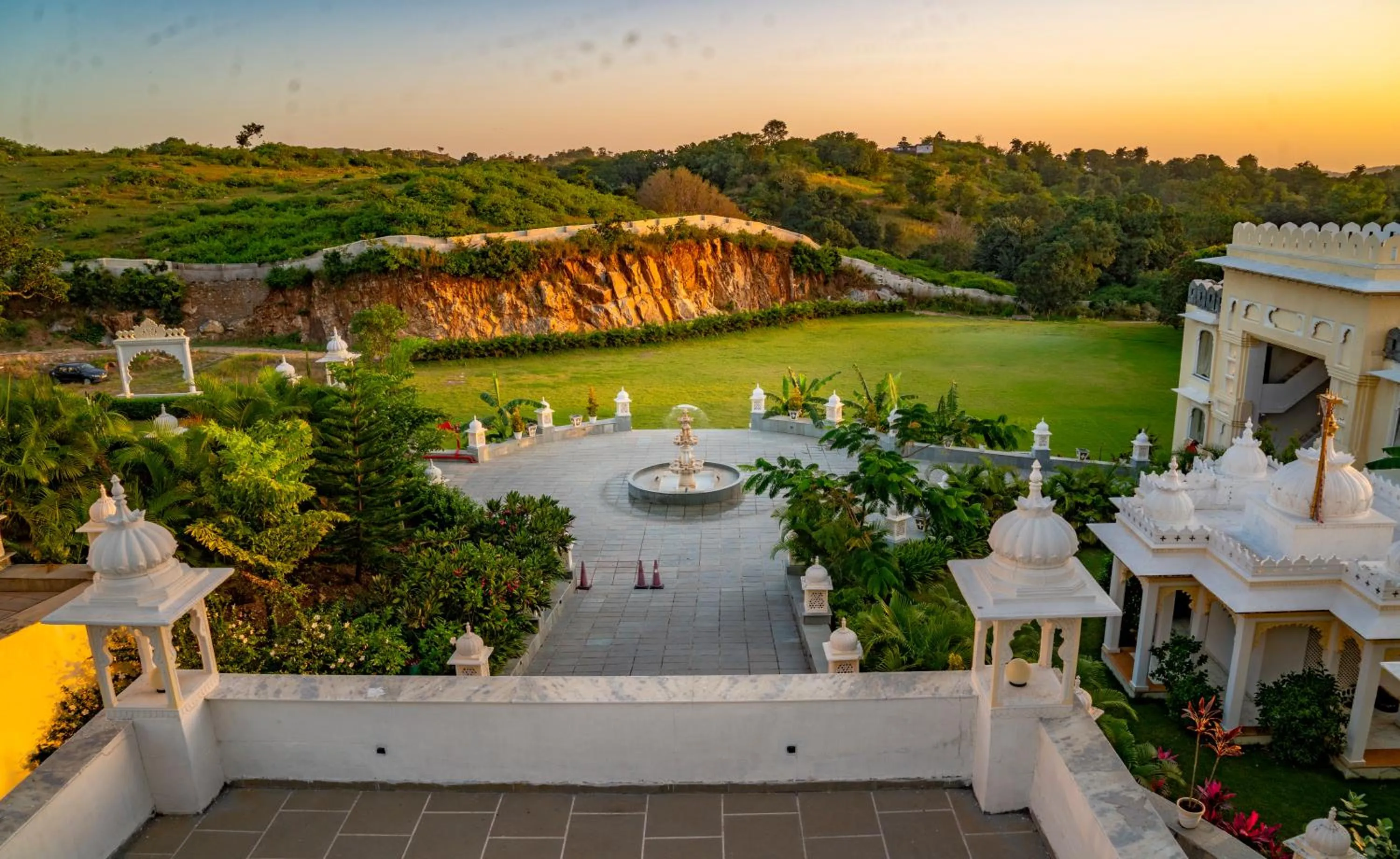 Garden in The Everest Hill Resort & Spa-Kumbhalgarh