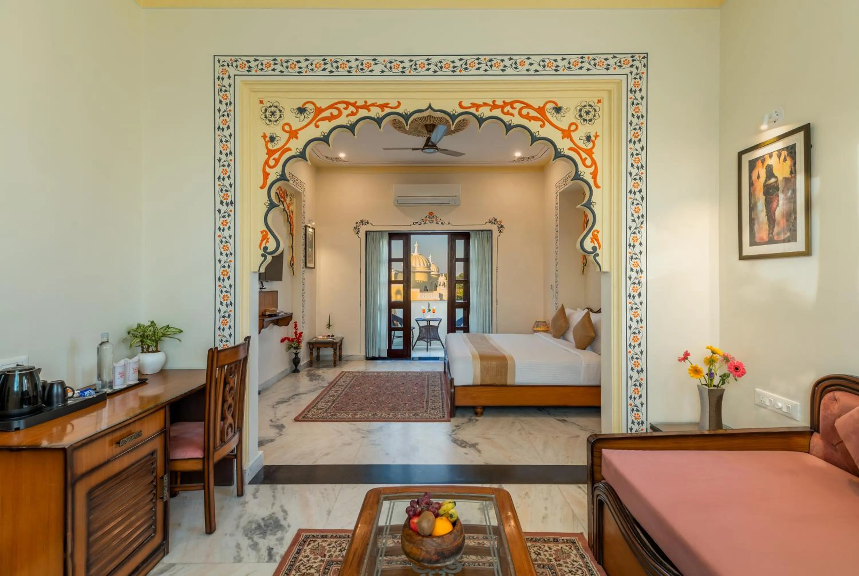 Bed in The Everest Hill Resort & Spa-Kumbhalgarh