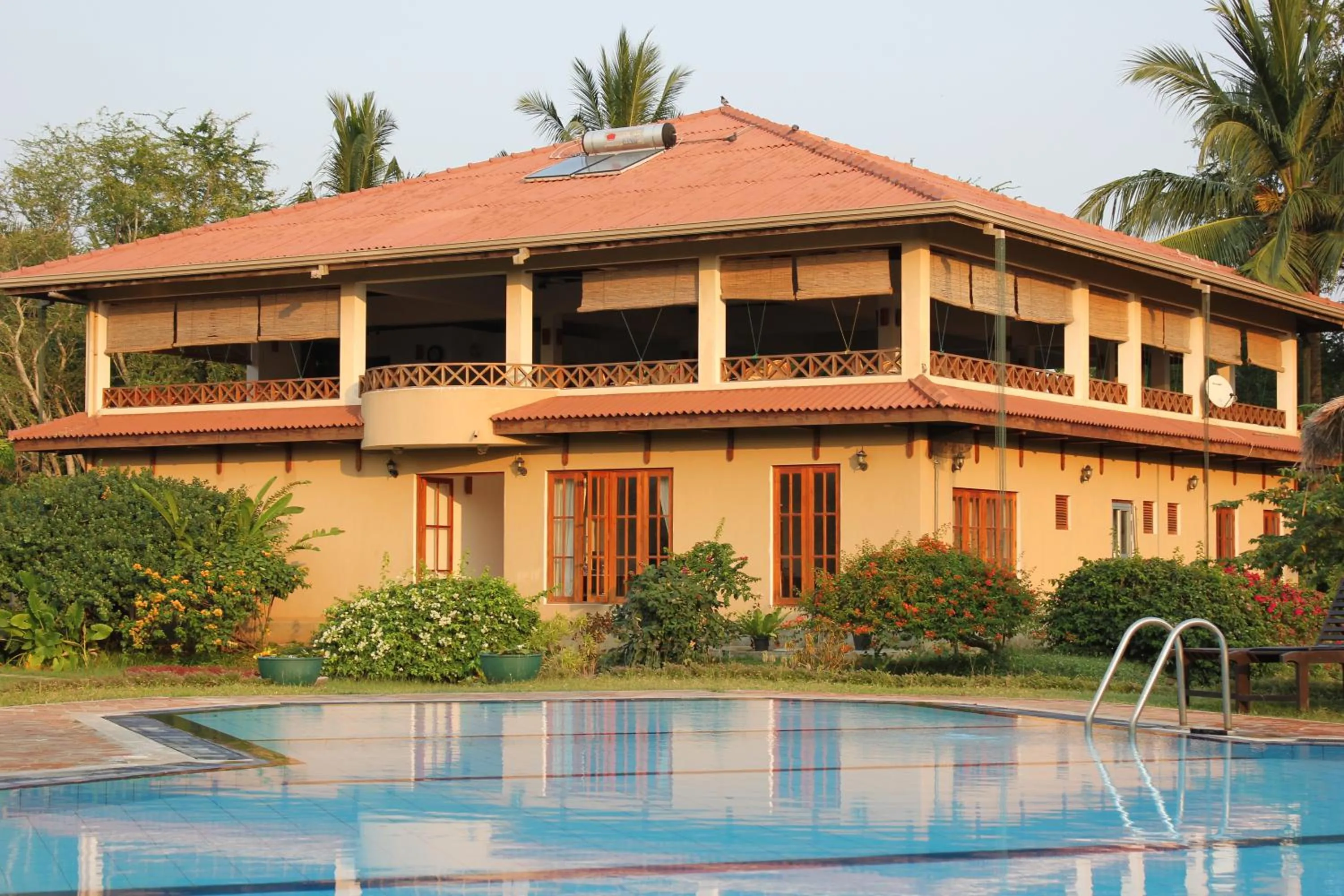 Facade/entrance in Hibiscus Garden Hotel