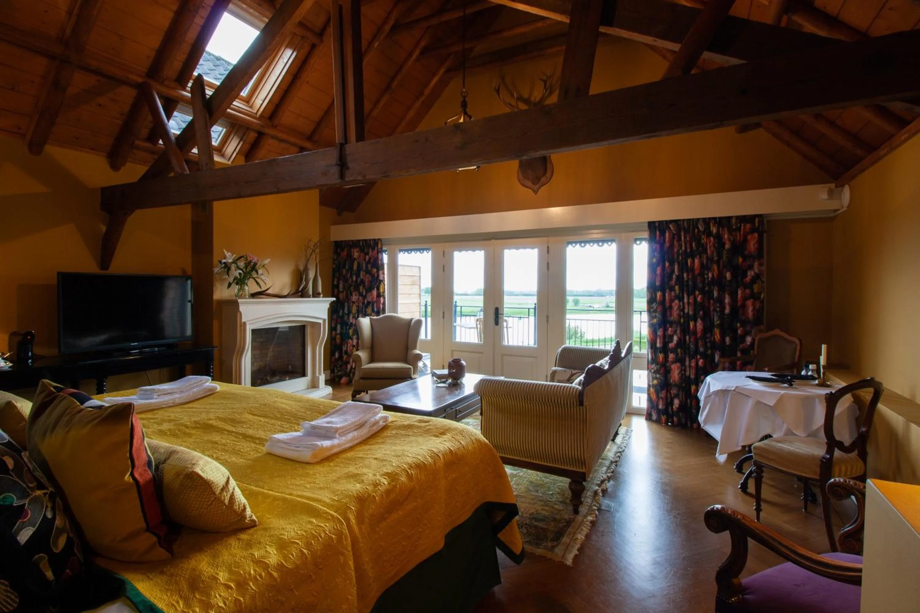 Photo of the whole room, Bed in Villa Veertien