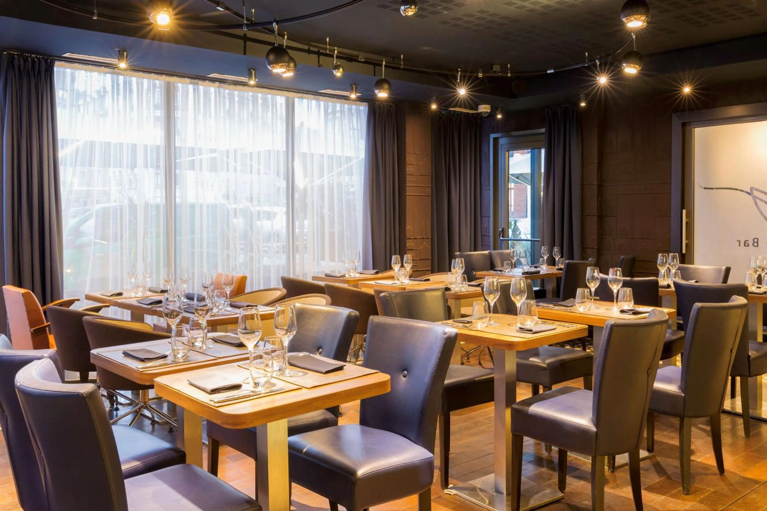 Restaurant/places to eat in Best Western Premier Why Hotel