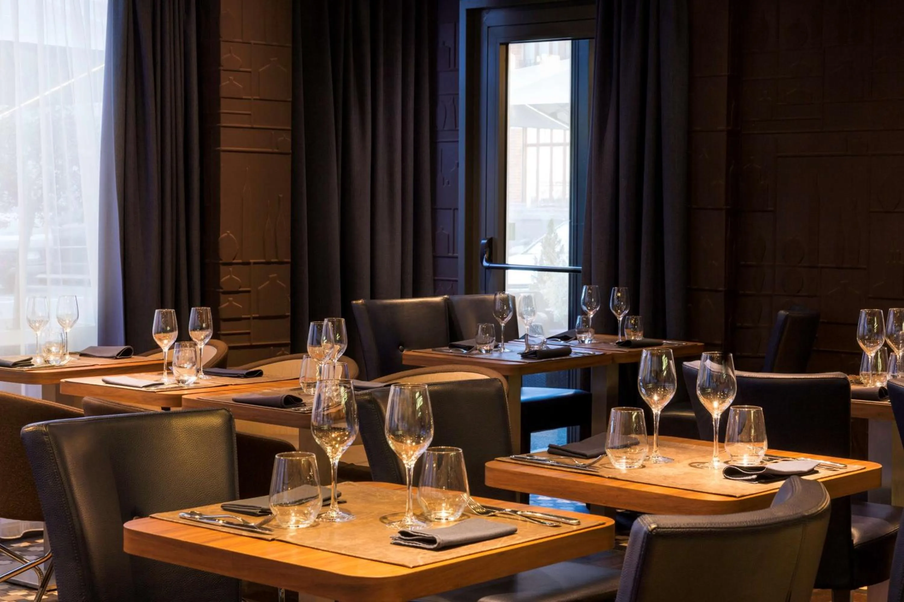 Restaurant/places to eat in Best Western Premier Why Hotel