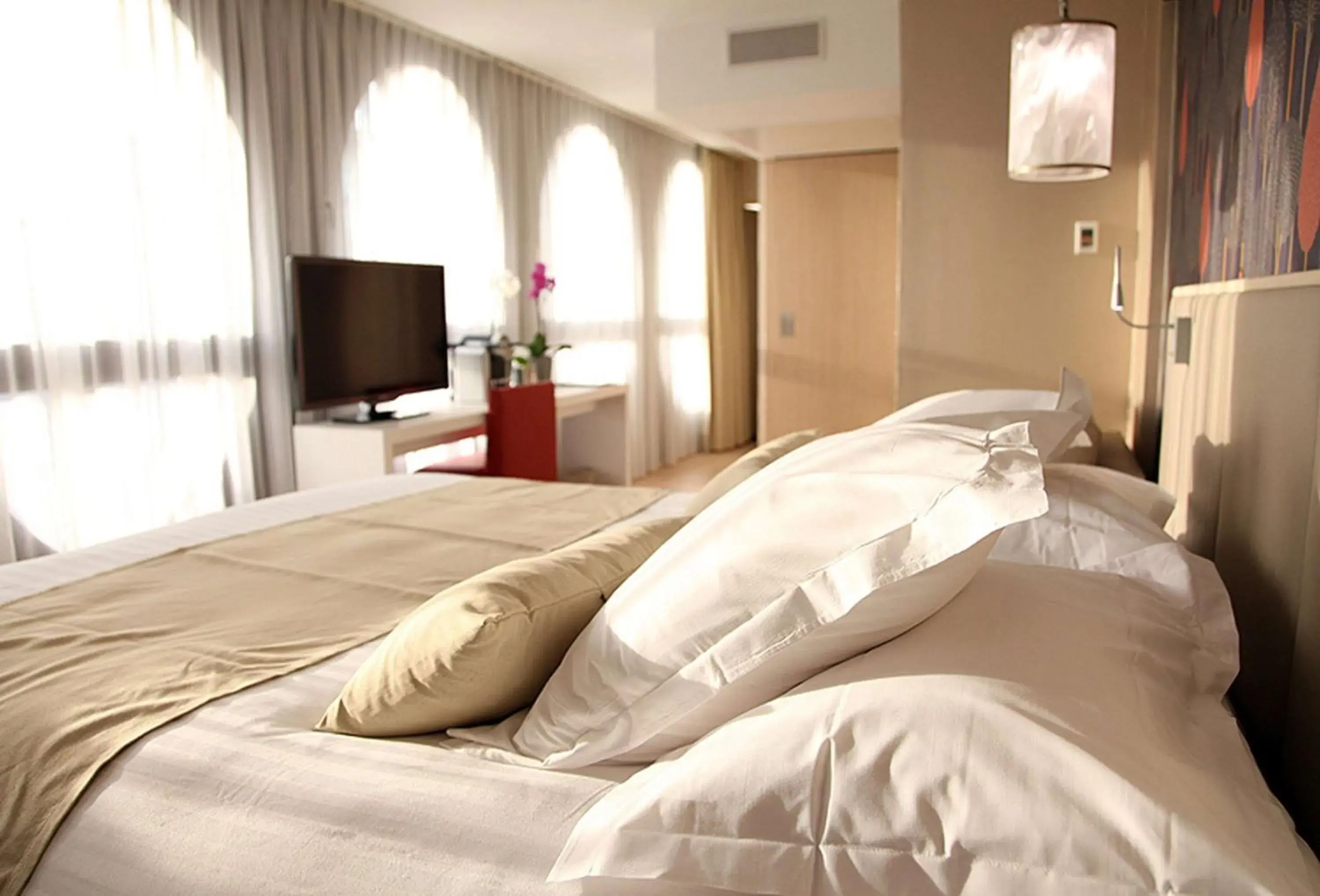 Junior King Suite with Sofa Bed in Best Western Premier Why Hotel Junior King Suite with Sofa Bed in Best Western Premier Why Hotel