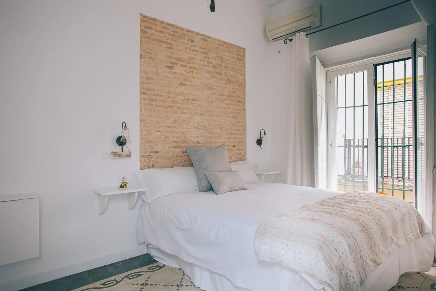 Deluxe Double Room with Balcony in Alcázar de María Deluxe Double Room with Balcony in Alcázar de María