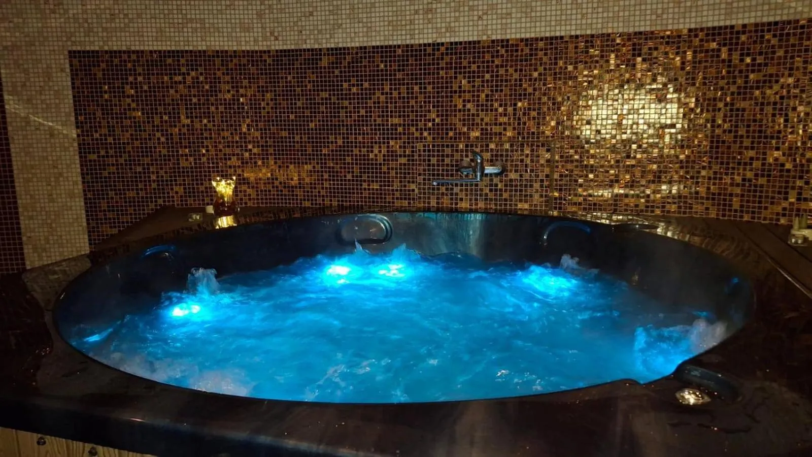 Hot Tub in Bieszczadzka Ostoja