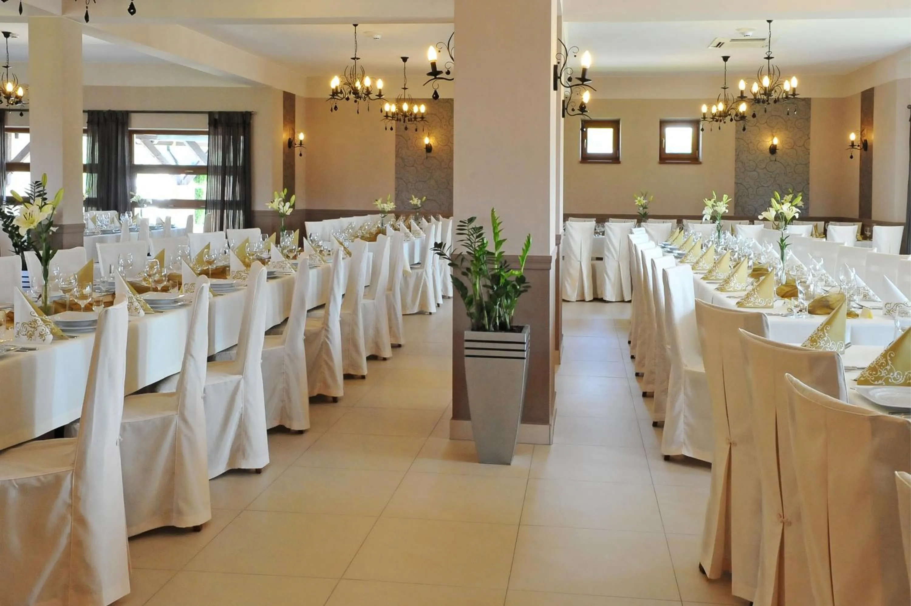 Restaurant/places to eat in Zajazd Bieszczadzka Ostoja