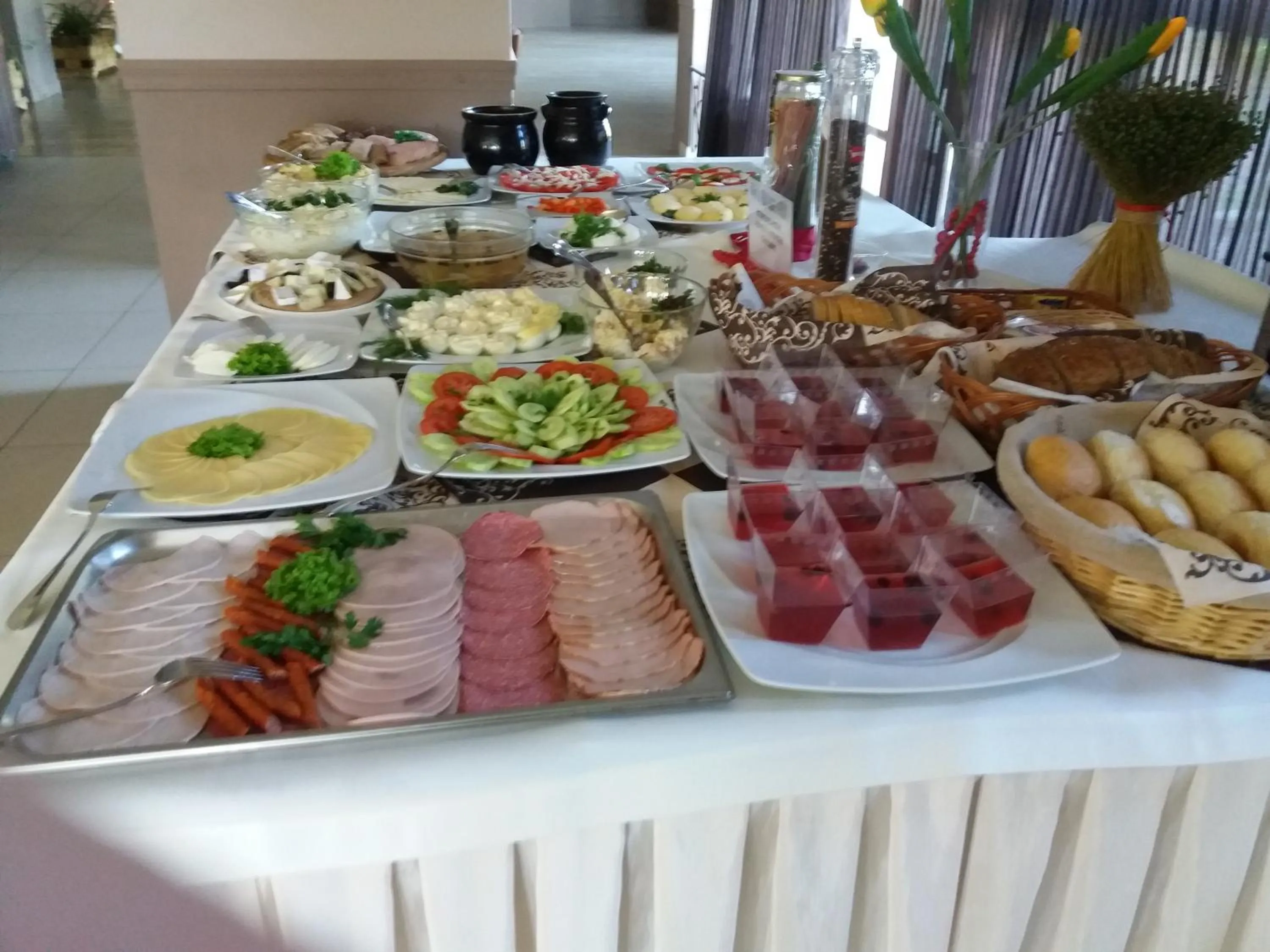 Buffet breakfast in Zajazd Bieszczadzka Ostoja