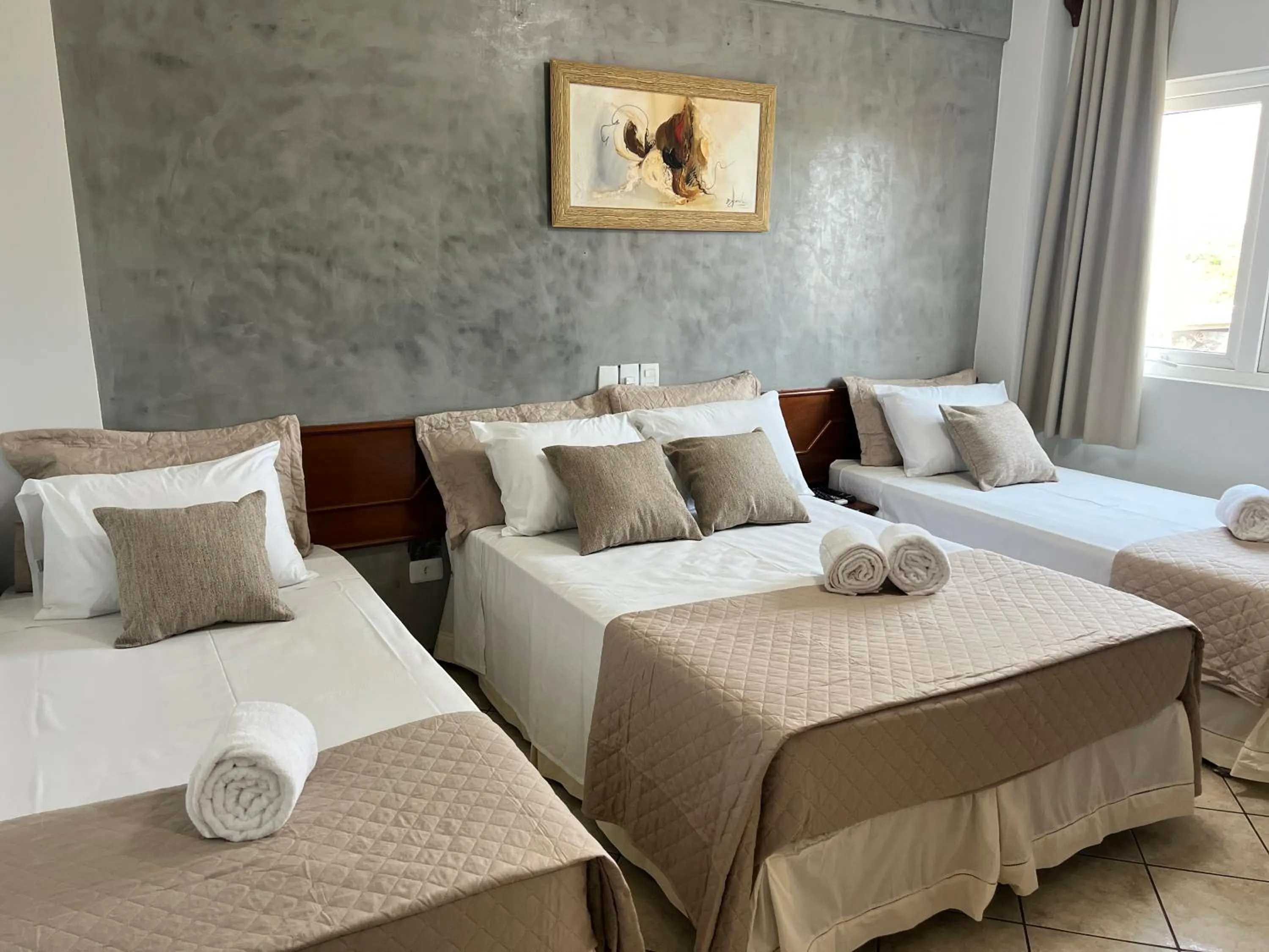 Photo of the whole room, Bed in Hotel Portinari Ponte da Amizade