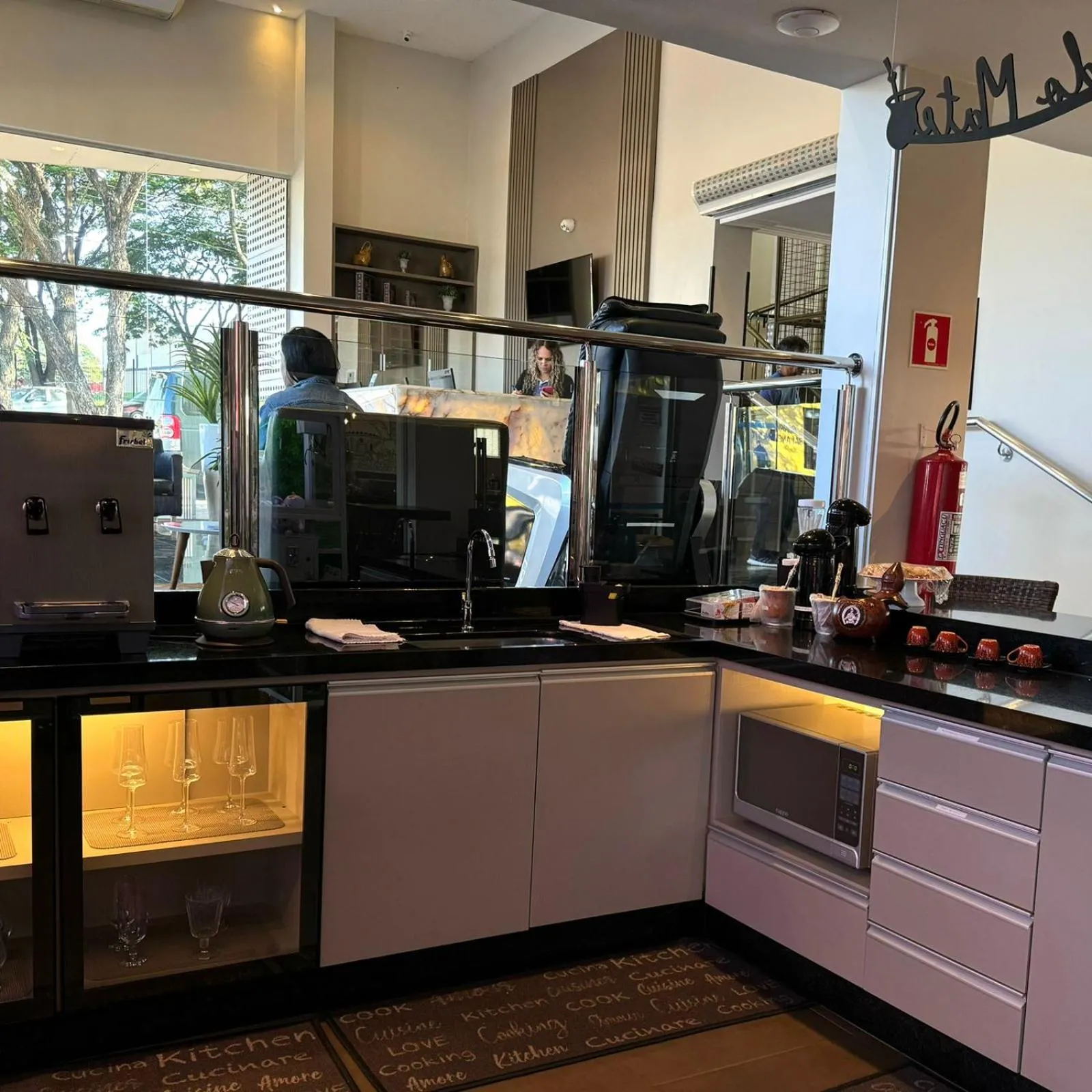 Communal kitchen in Hotel Portinari Ponte da Amizade