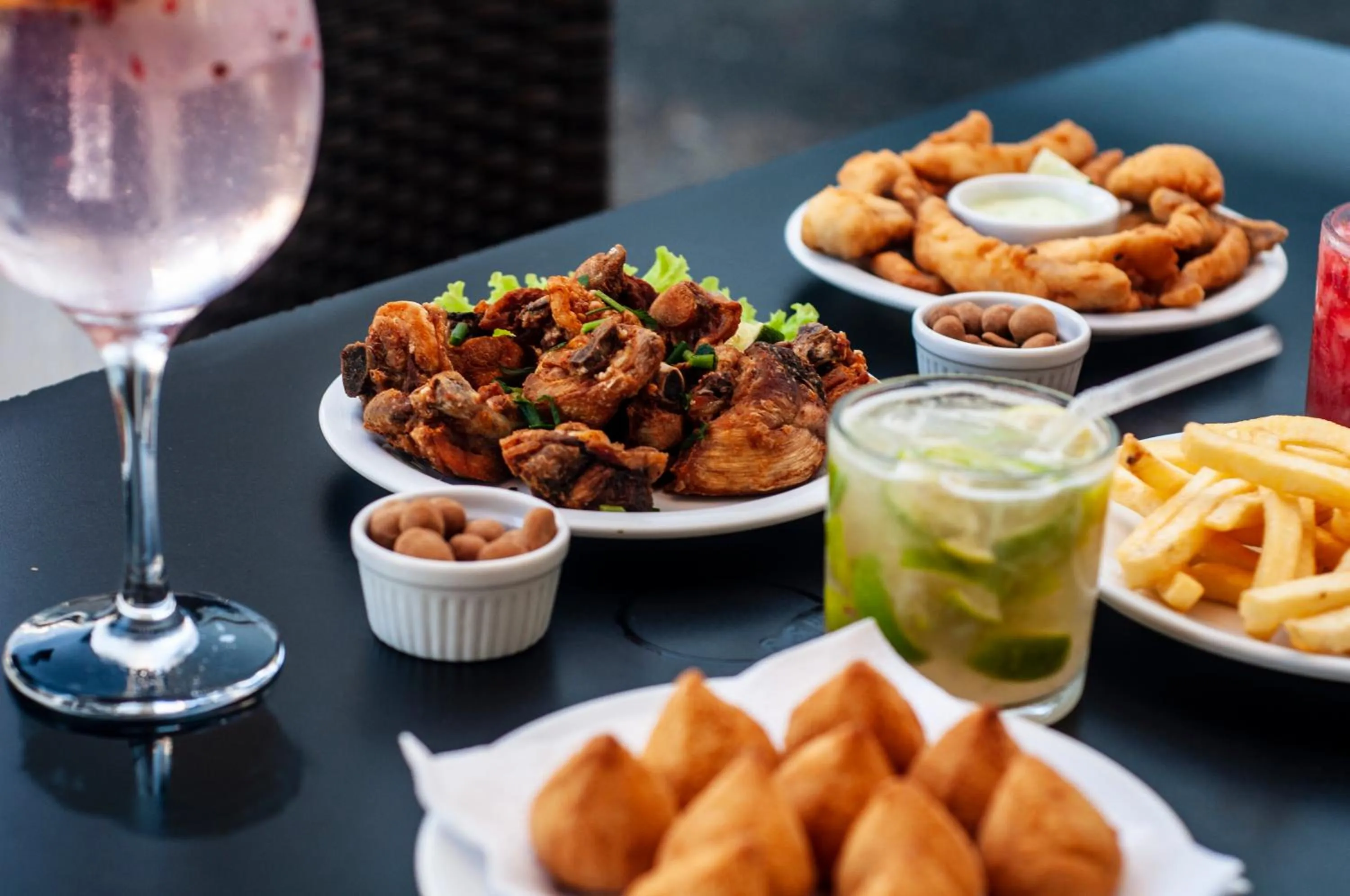 Restaurant/places to eat in Hotel Portinari Ponte da Amizade