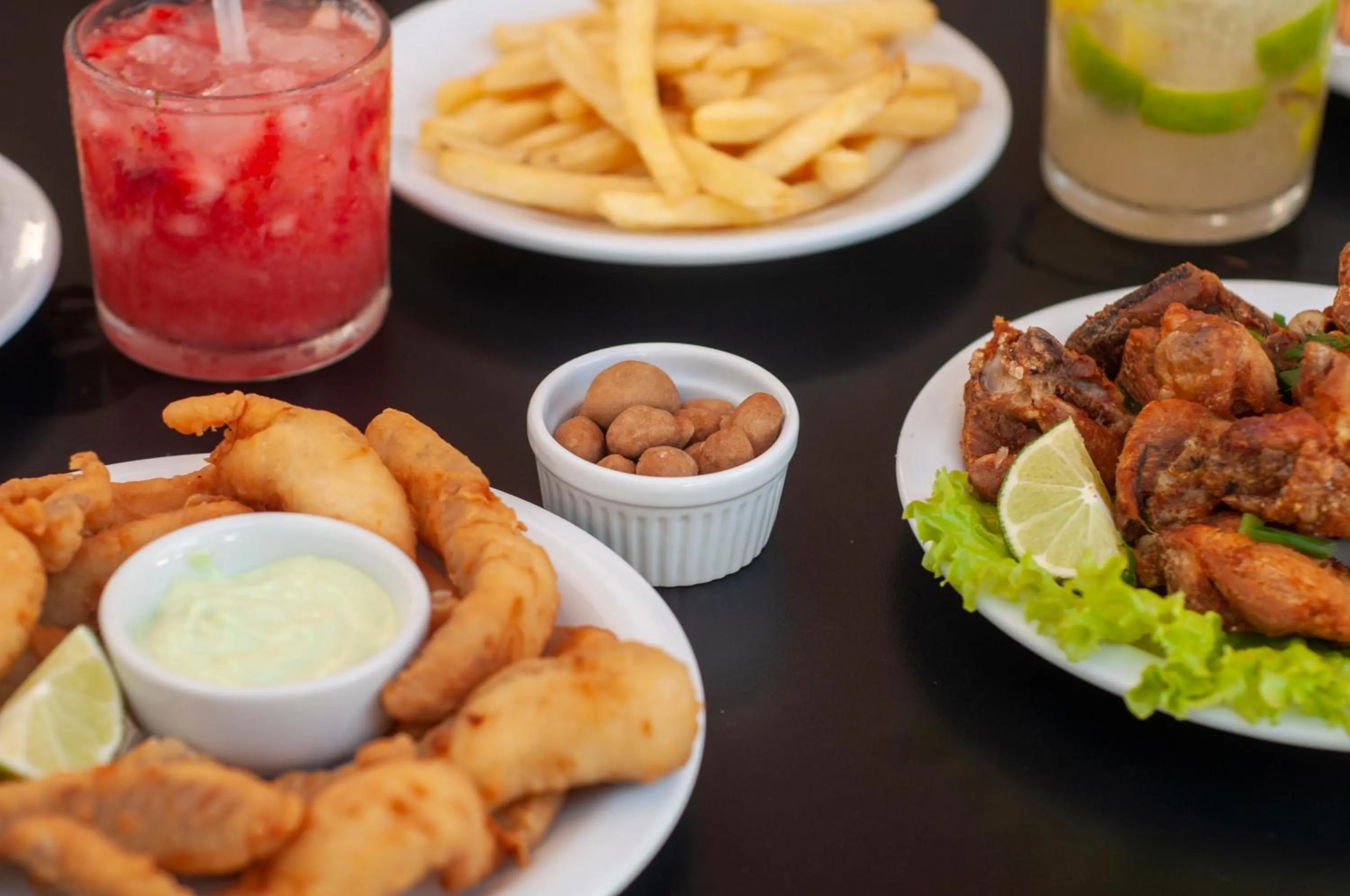 Restaurant/places to eat in Hotel Portinari Ponte da Amizade