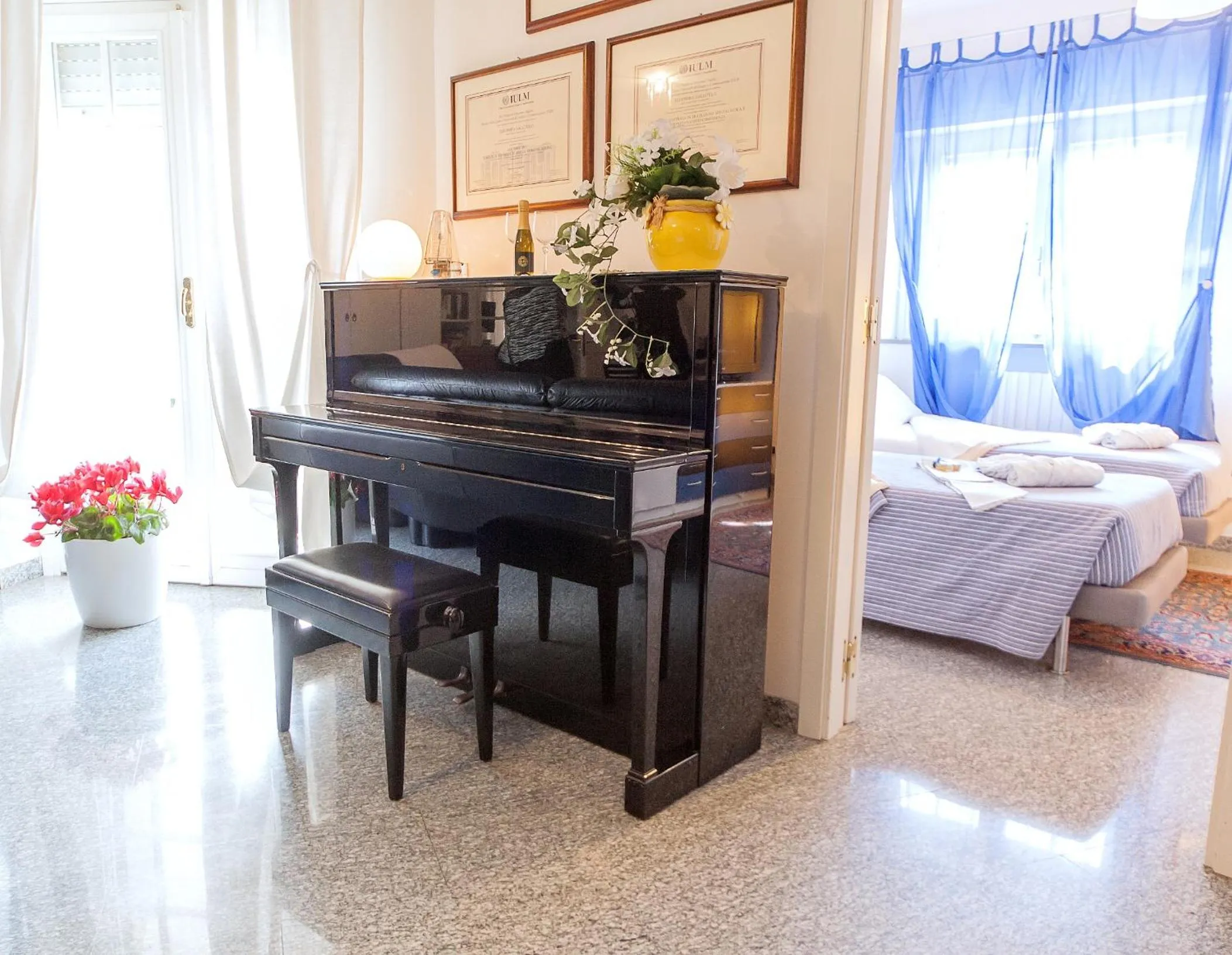 Communal lounge/ TV room, Bed in B&B Magna Grecia di Gallitelli