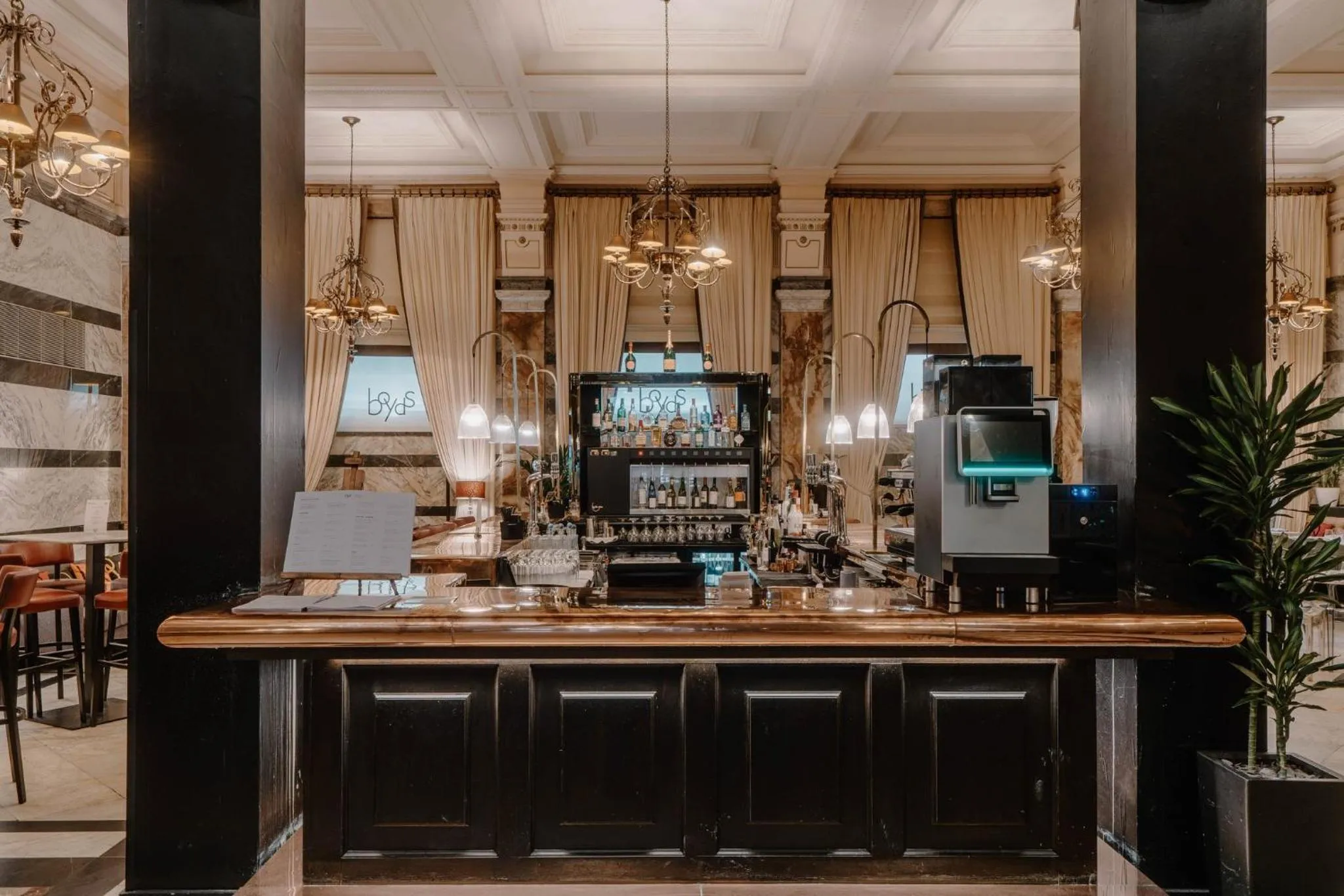 Restaurant/places to eat in Club Quarters Hotel Trafalgar Square, London