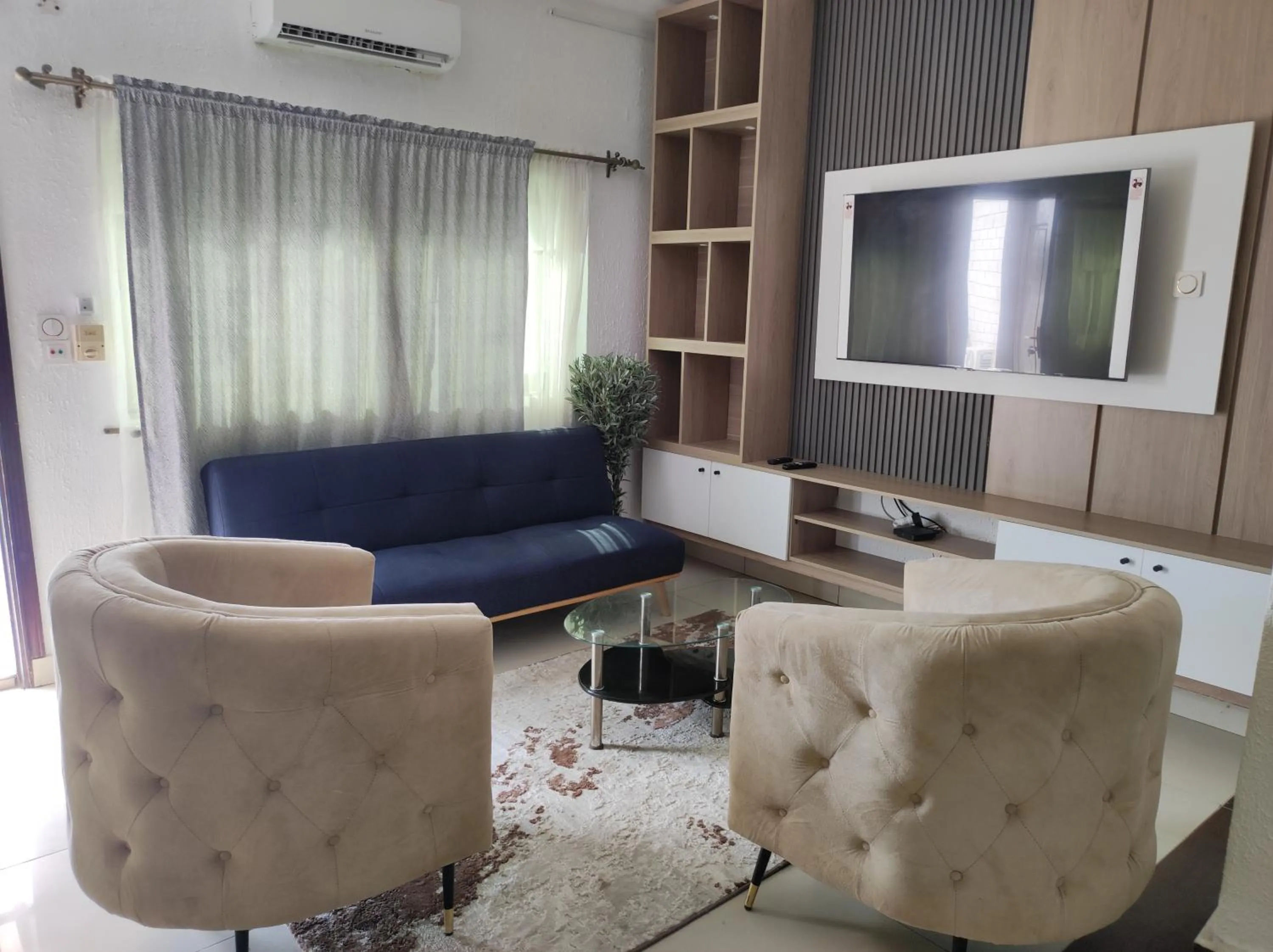 Communal lounge/ TV room in Amazing Grace Residence