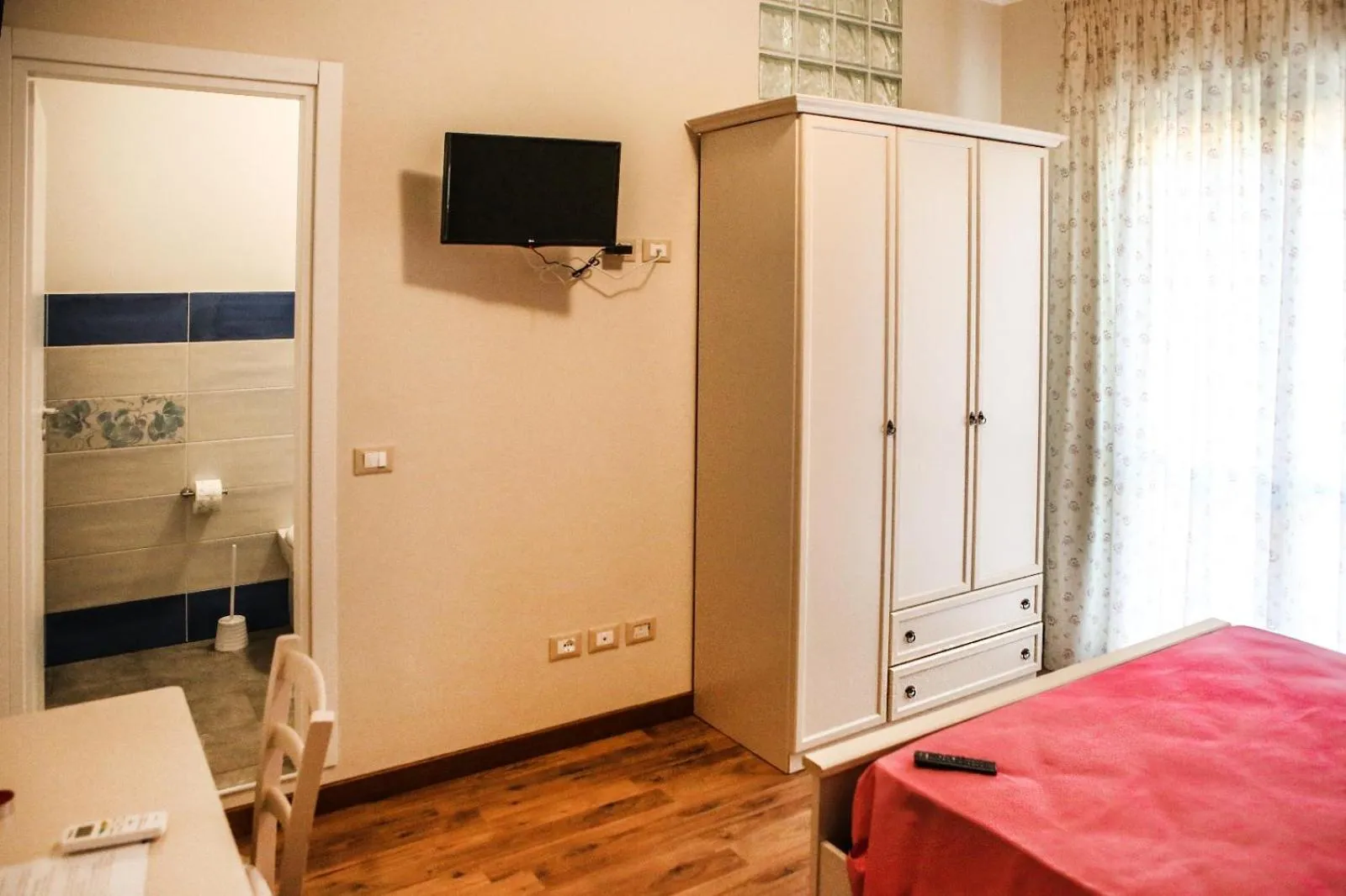 TV and multimedia in APRILE Bed and Breakfast