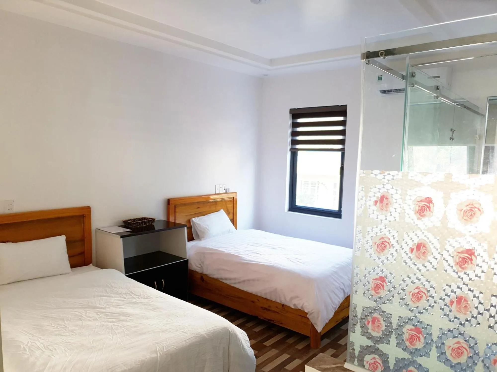 Bed in Long Hotel and motobike rental