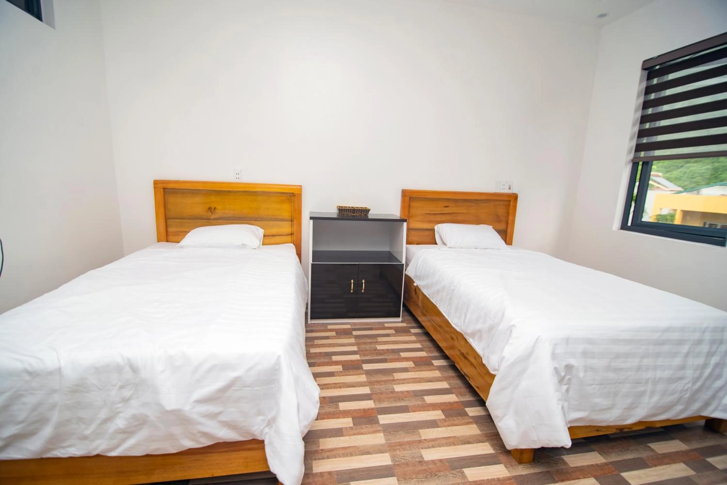 Bed in Long Hotel and motobike rental