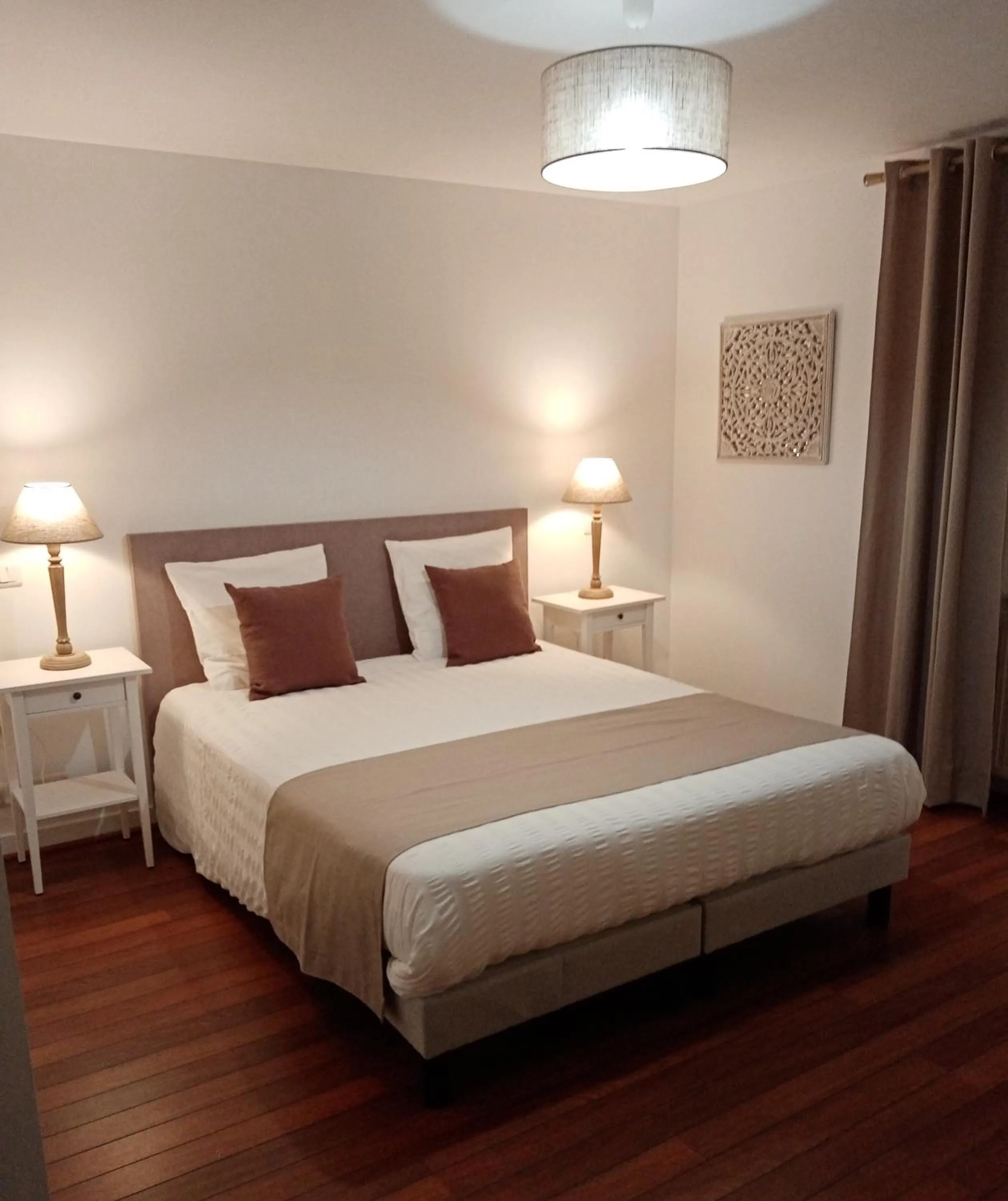 Photo of the whole room, Bed in Hôtel de France